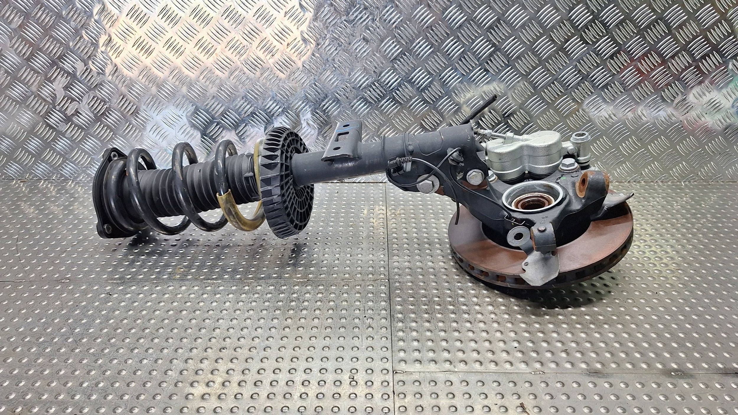 swing shock absorber left front A4473300020 A4473202500 MERCEDES VITO W447