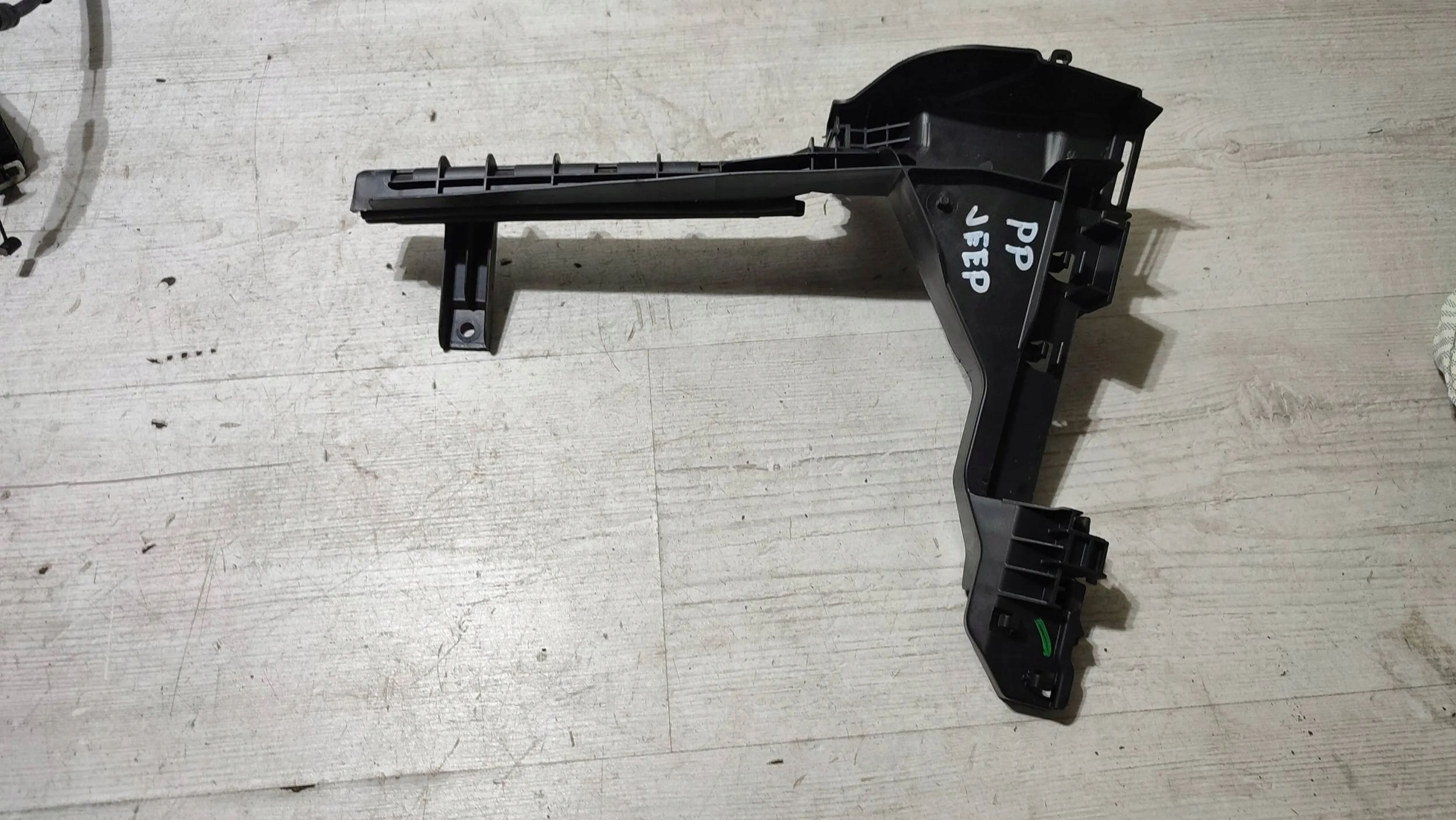 Jeep Cherokee 2015 front right elementy wykonczeniowe door przednich
