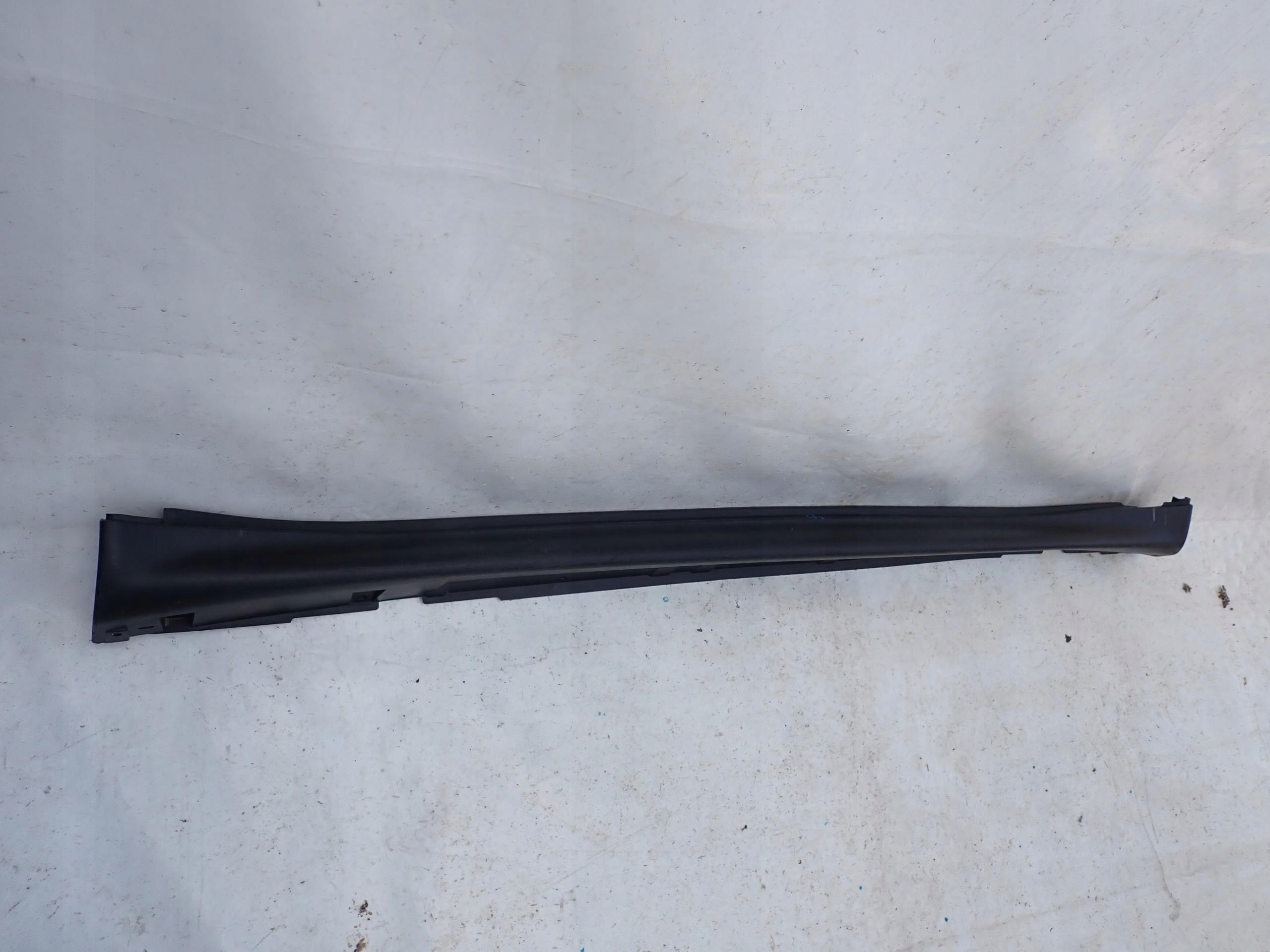 NISSAN JUKE and F15 moulding threshold right threshold right