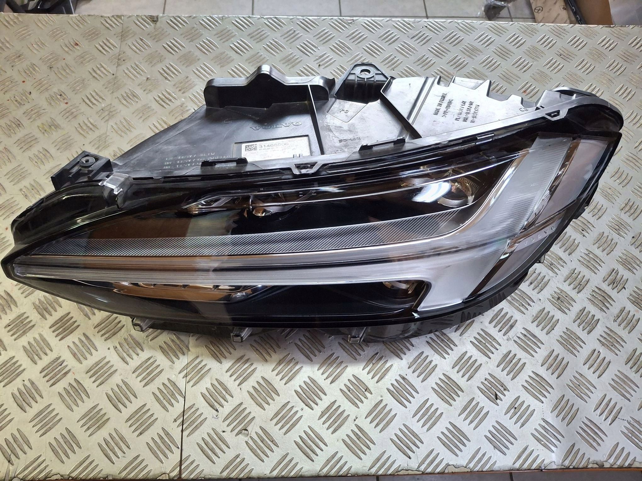 licht links vorne FULL LED VOLVO V90 S90 2018R->