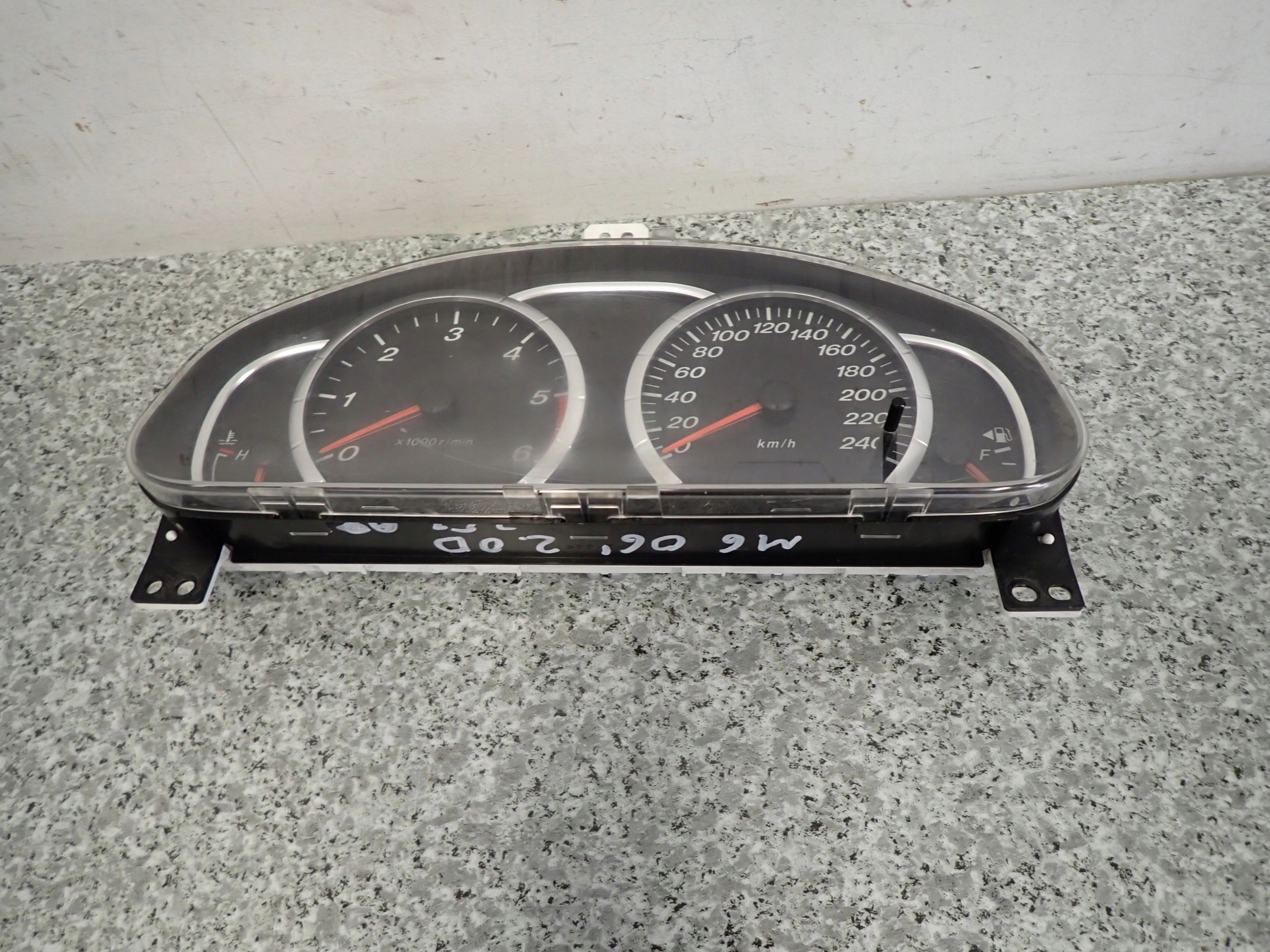 mazda 6 2.0d RF7 5d 05-07 спидометр