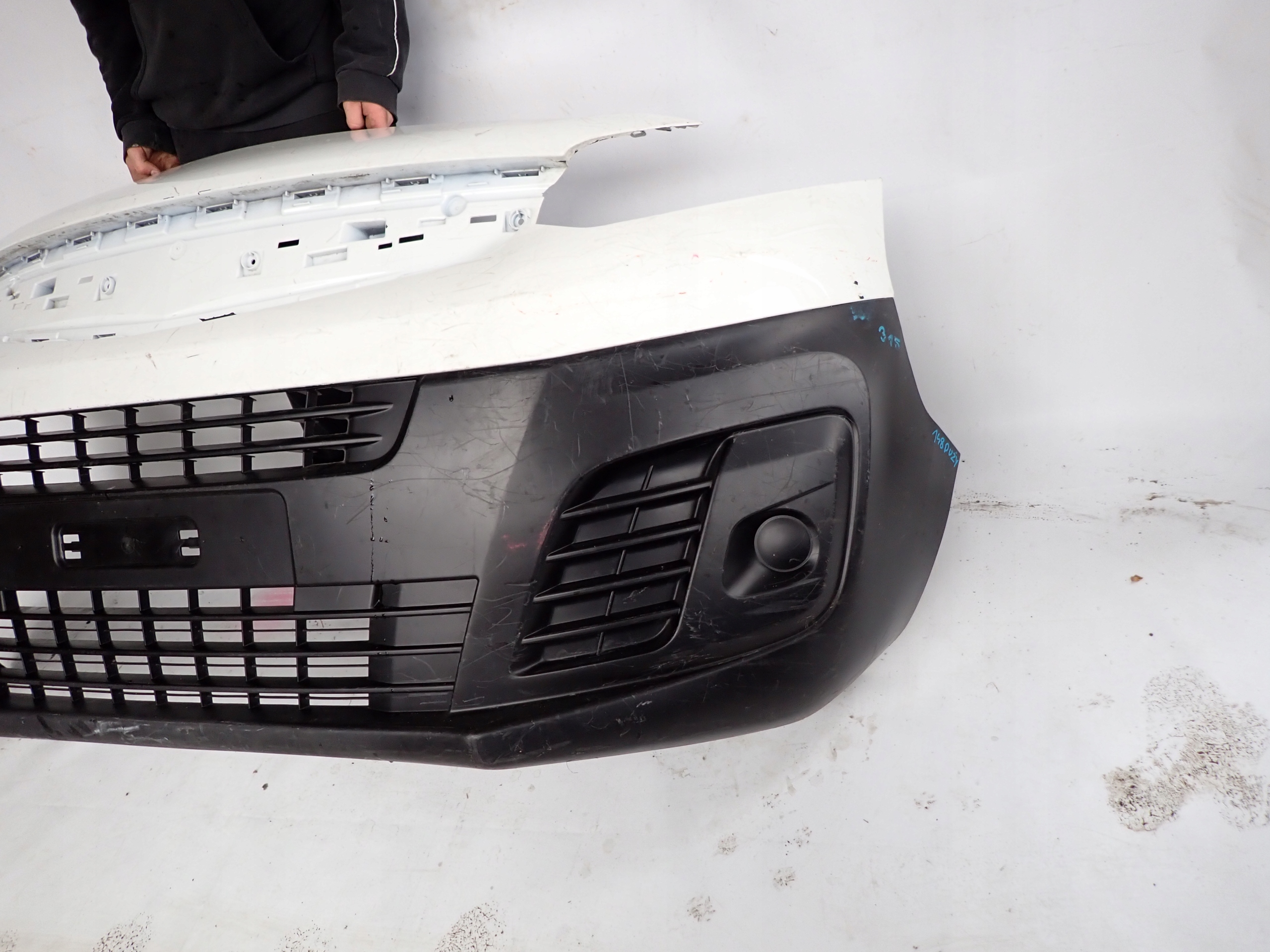 OPEL VIVARO C ZAFIRA D 19- bumper front front 9833129877