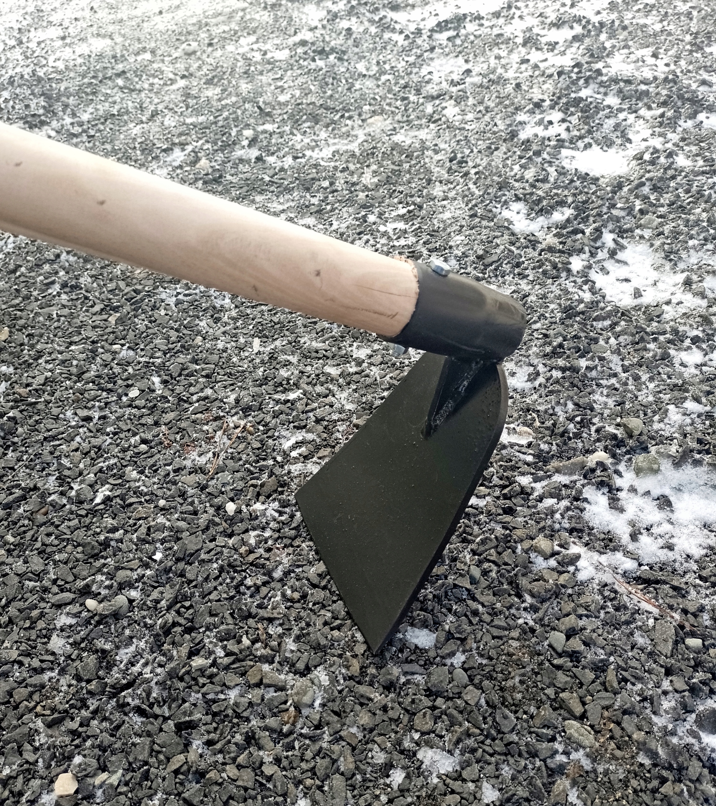 Motyka leśna PREMIUM z trzonkiem