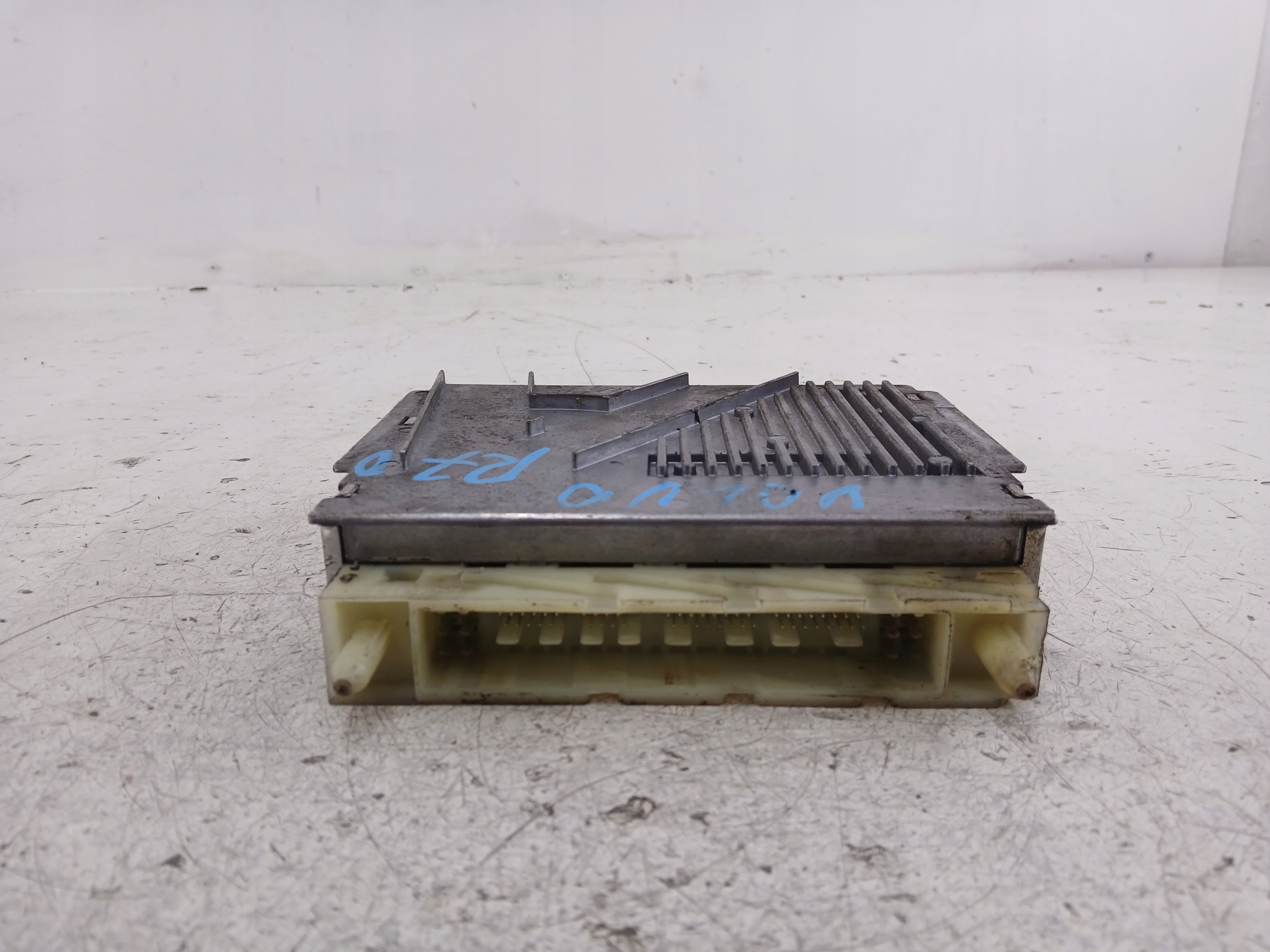 VOLVO V70 II 2.4 Bedienteil Getriebe getriebe P09442707