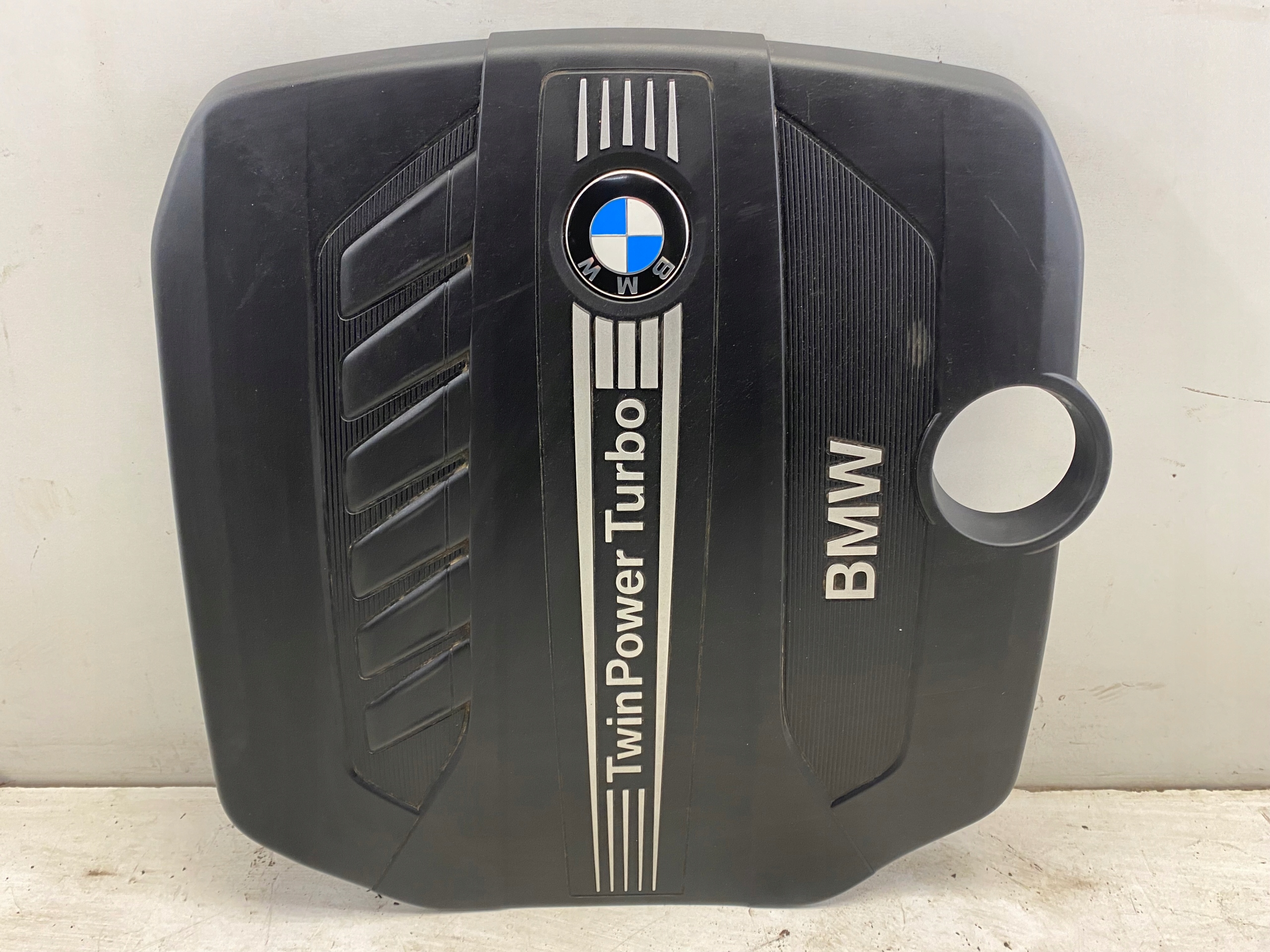 6860952 - BMW F36 накладка под двигатель 7823215 F30 F32