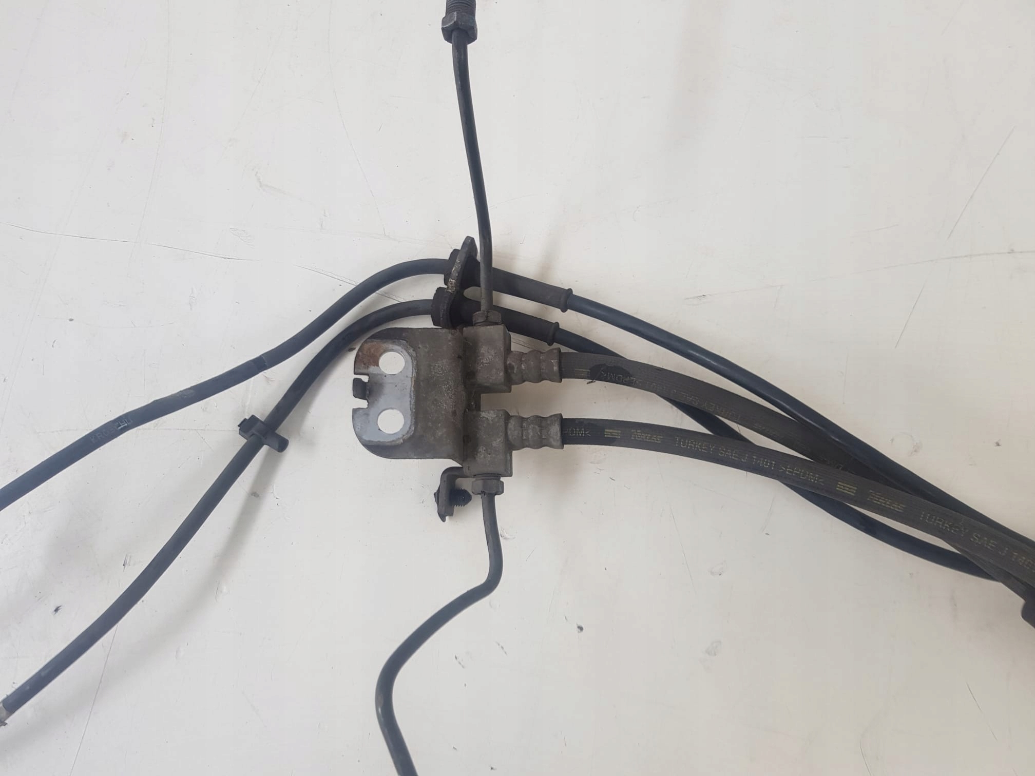 трубки газа тросы тормоза зад FORD TRANSIT MK8