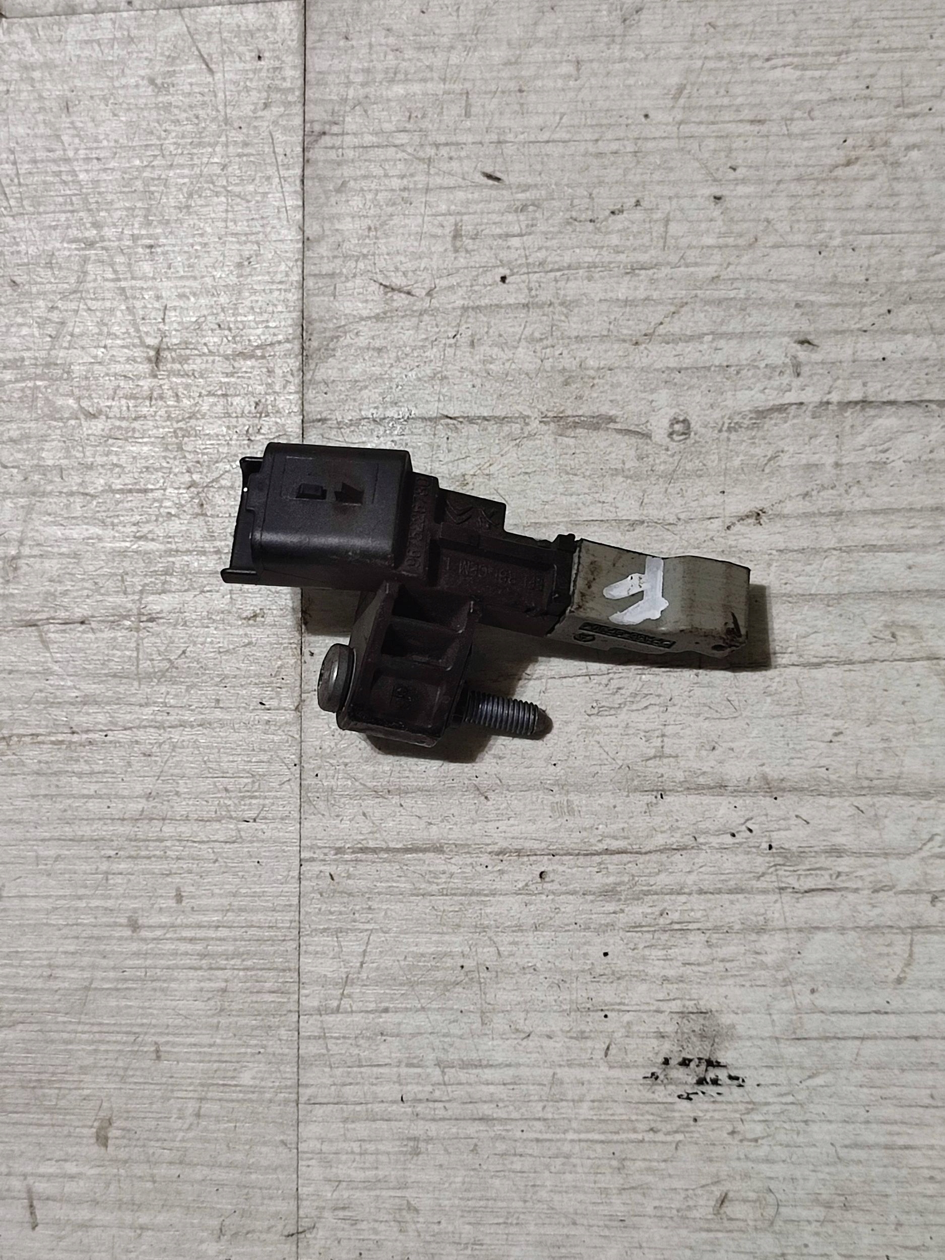 Opel Corsa F 2022 crankshaft position sensor
