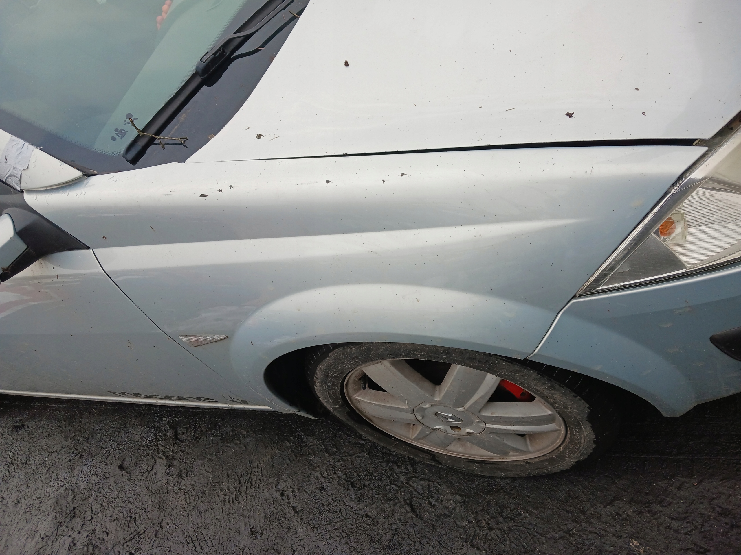 BŁOTNIK PRAWY PRZÓD RENAULT MEGANE II 2 CC CABRIO NV632