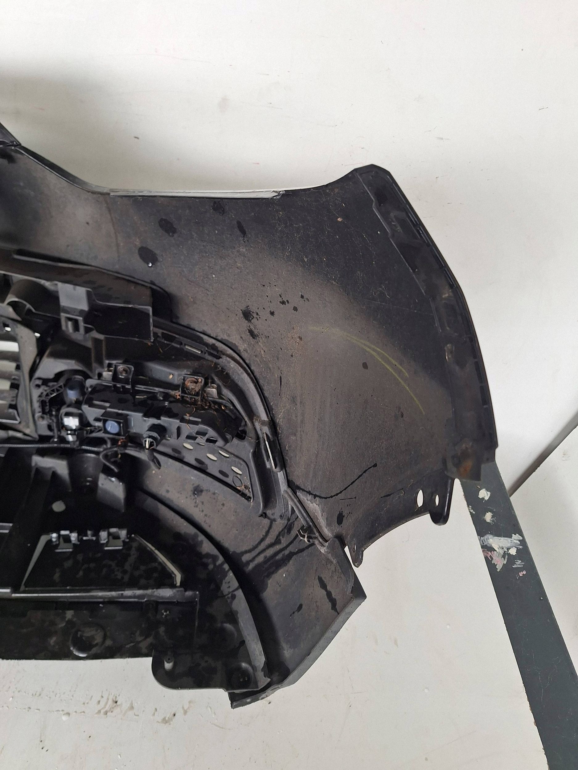 RENAULT CAPTUR et 13-17 Pare choc + LED