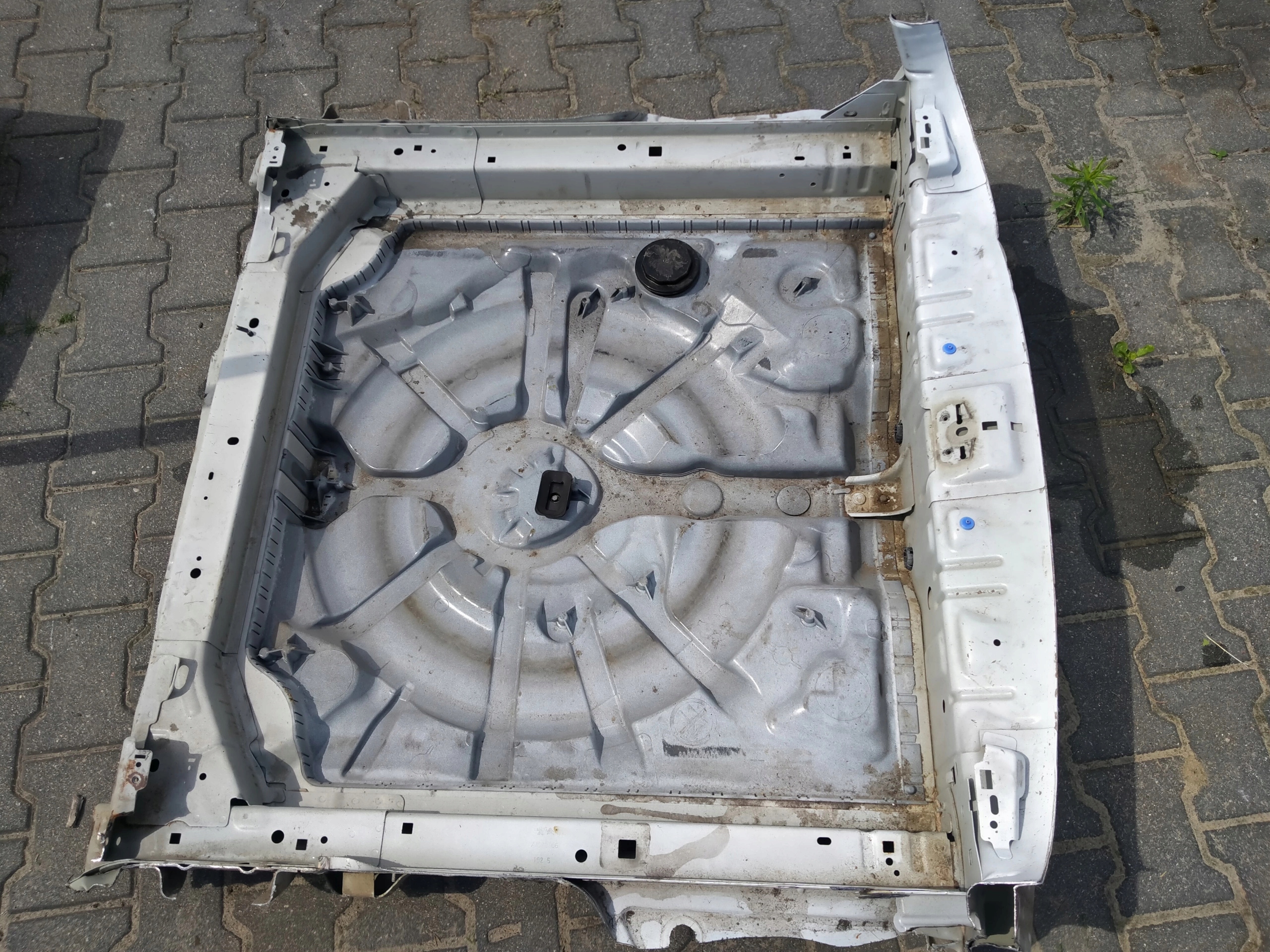 308 T9 KOMBI TYLNY PAS WANNA WNEKA