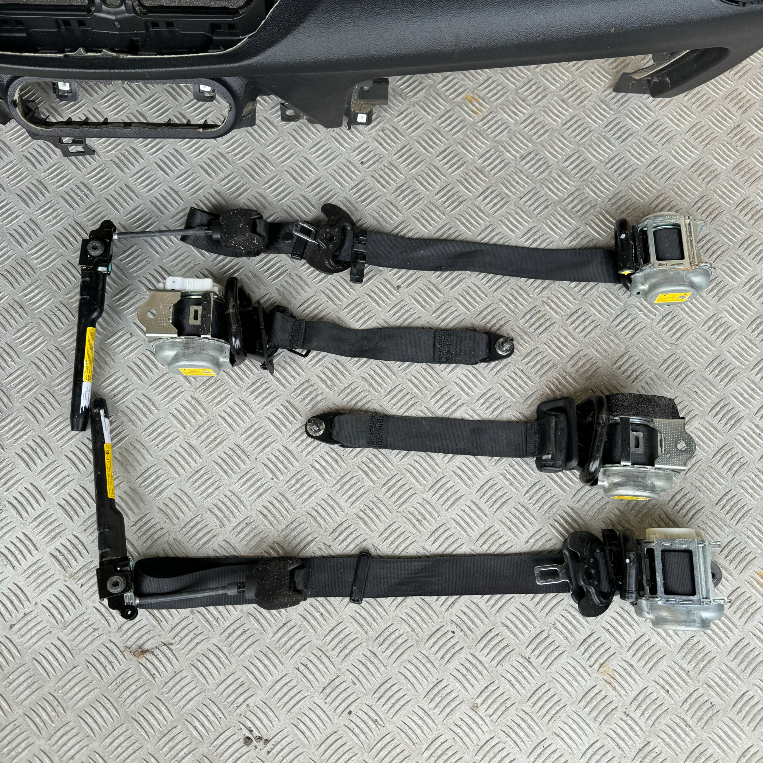 dashboard complete airbag console tension belts cockpit ALFA ROMEO STELVIO 2017 year