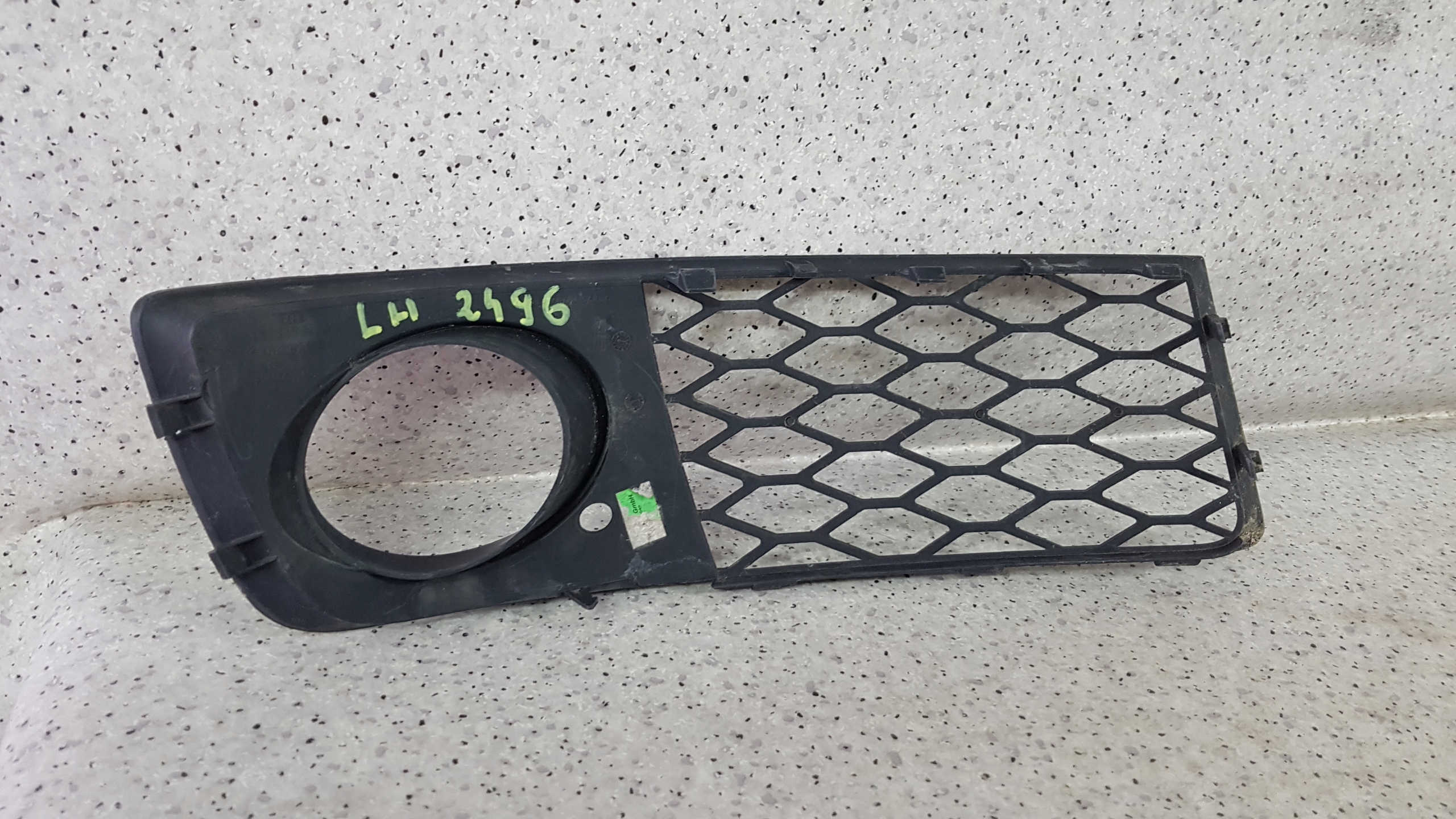 AUDI RS4 B7 grid left bumper front 2496