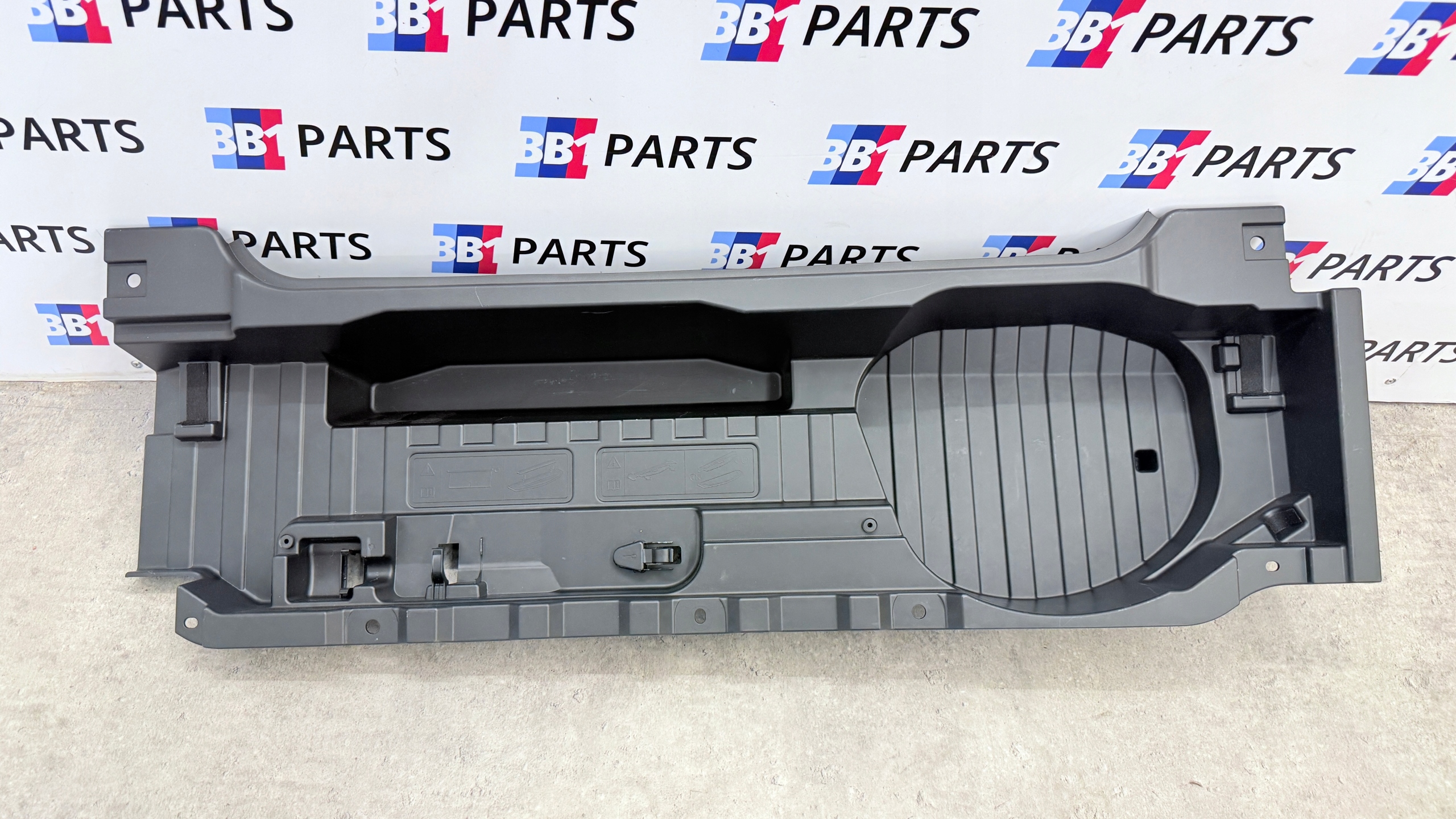BMW G05 X5 passenger compartment W PODLODZE boot 45E HYBRYDA 7438263