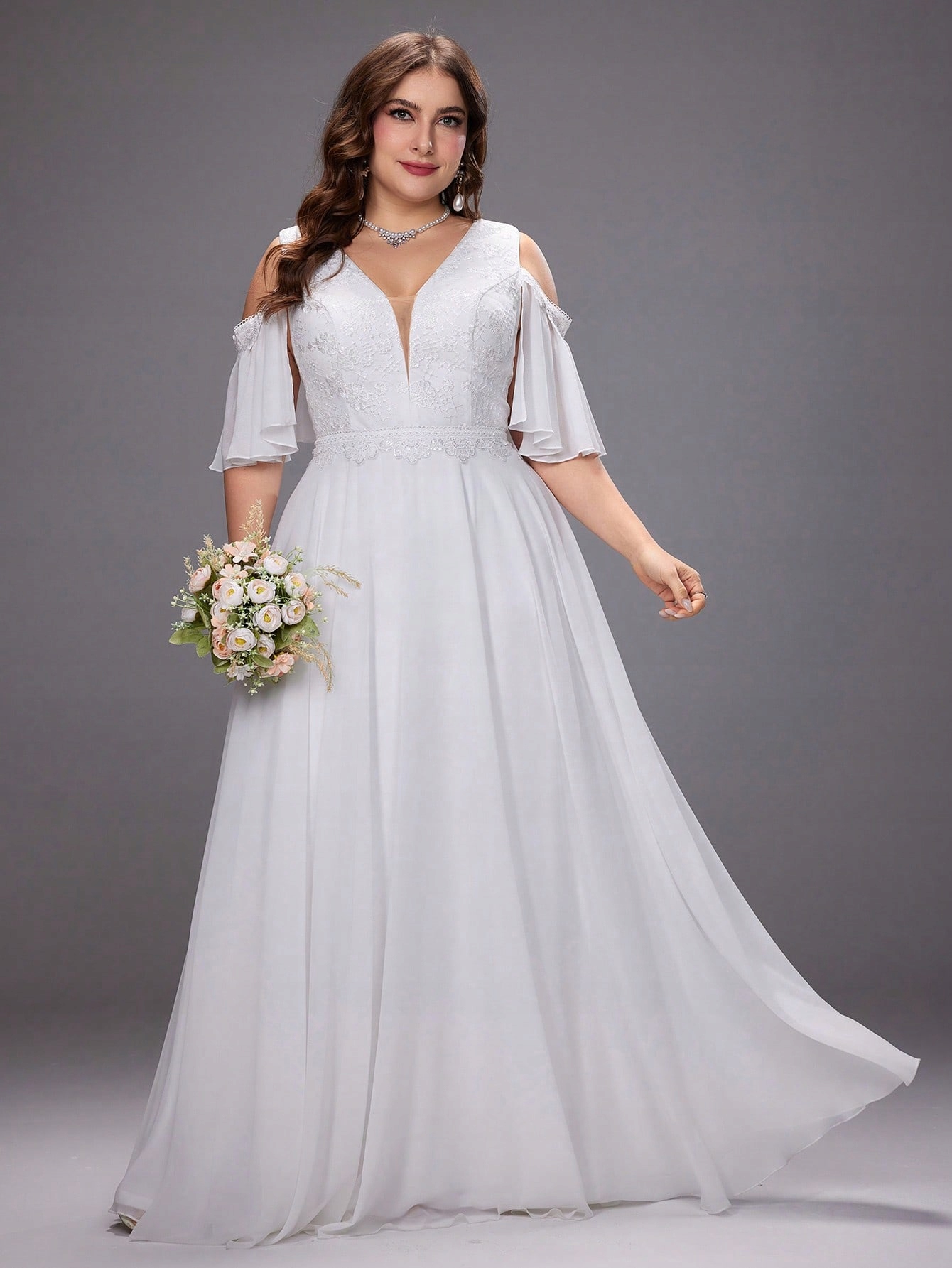 Šifonové svatební šaty střihu A-linie s vyšívaným výstřihem Shein XL 42