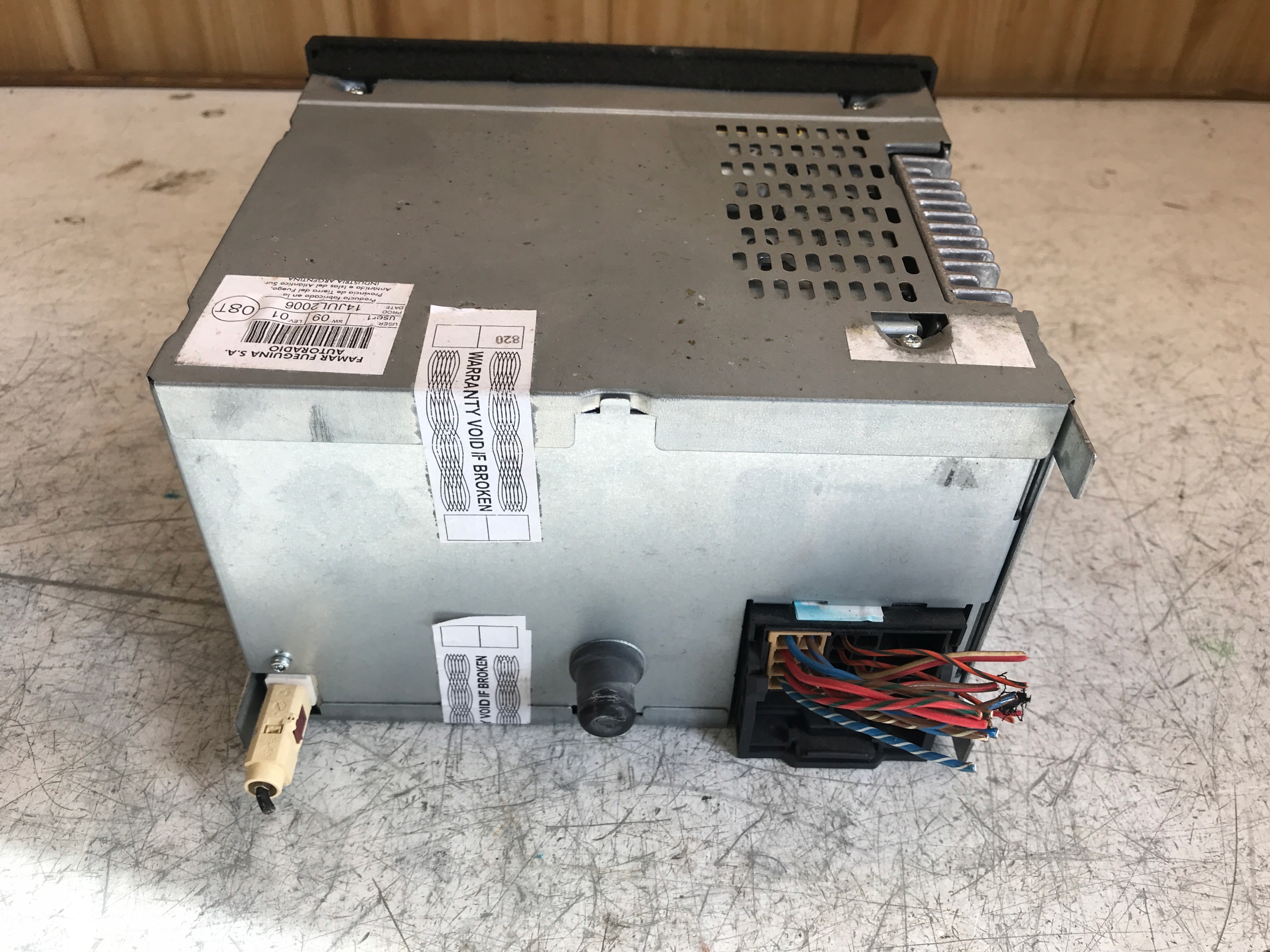 RADIO ODTWARZACZ CD RCD200 VW FOX 5Z0035152B