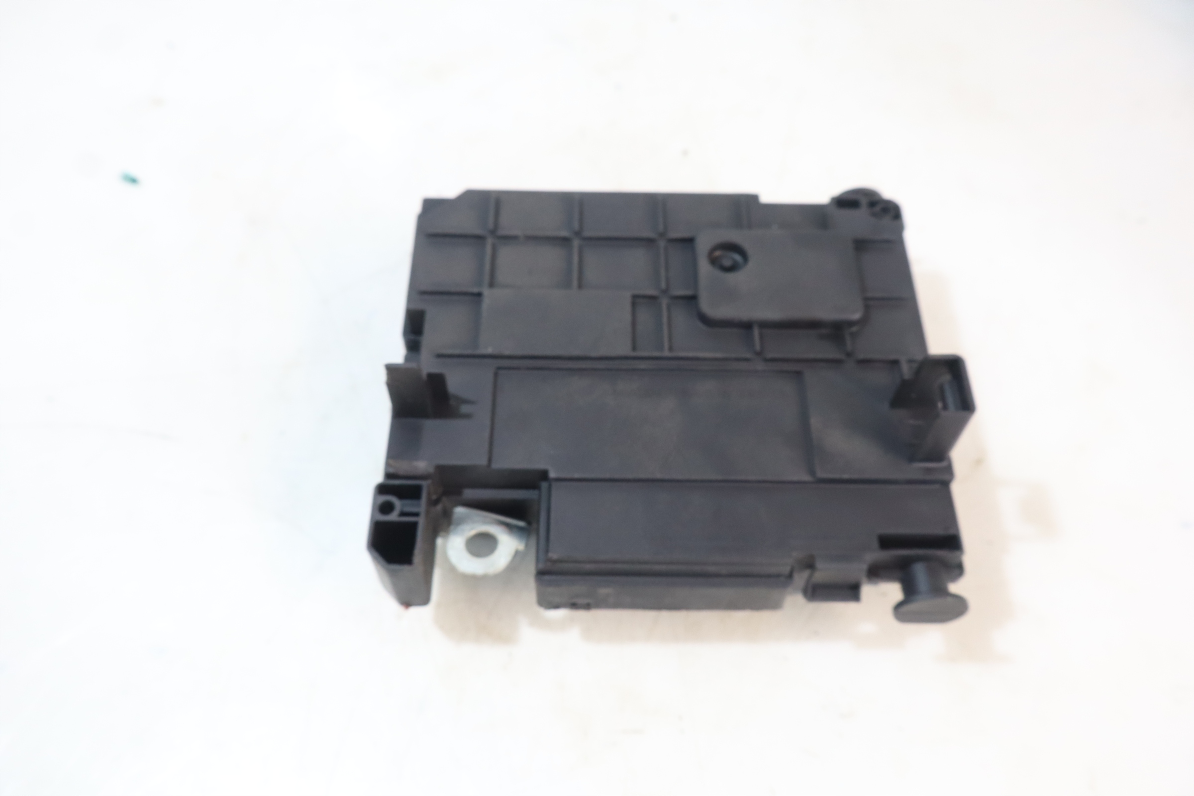 SKRZYNKA BEZPIECZNIKÓW CITROEN C4 II 1.6HDI Wersja Europejska