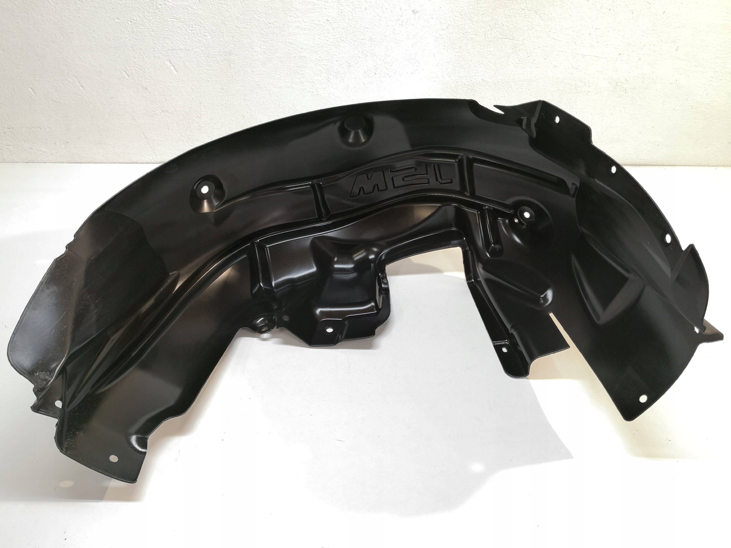 подкрылки BMW M2 F87 левый зад