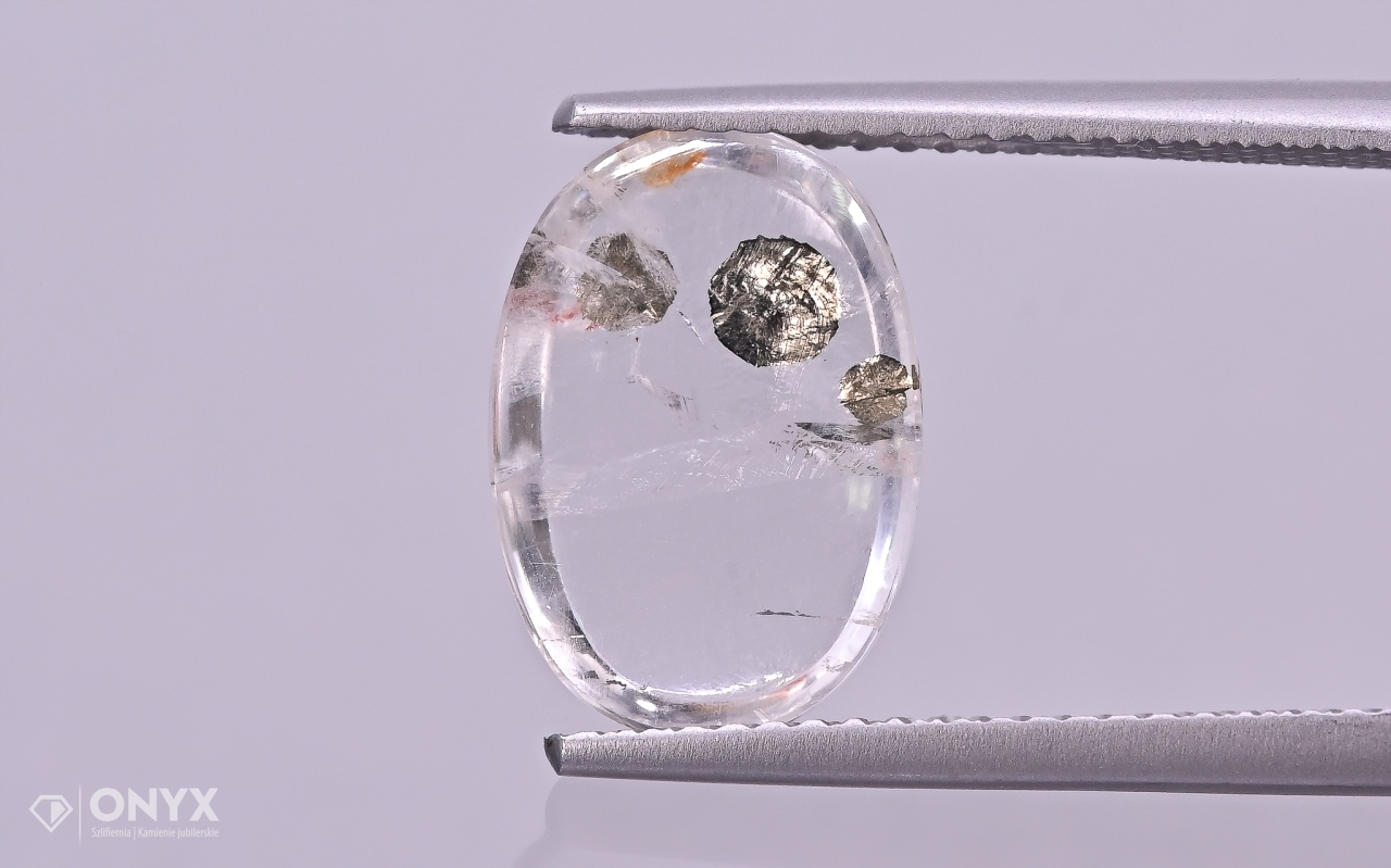 Křemen s pyritem konvexní mělký ovál 13x9 mm
