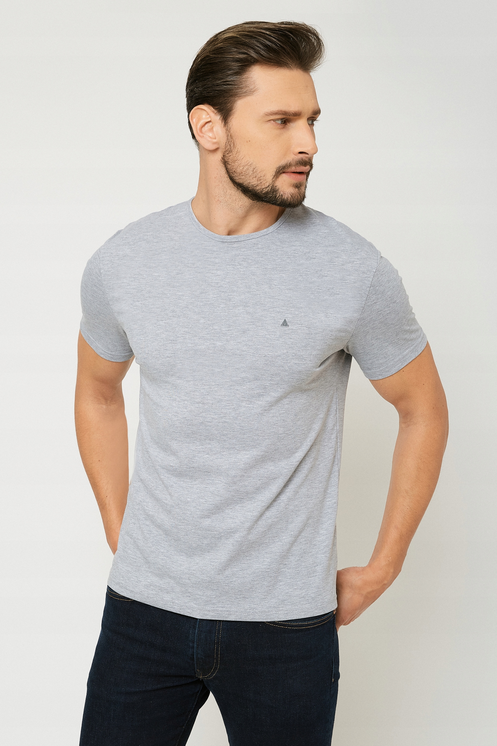 

Dopasowany T-shirt Koszulka Pod Marynarkę Hq XL