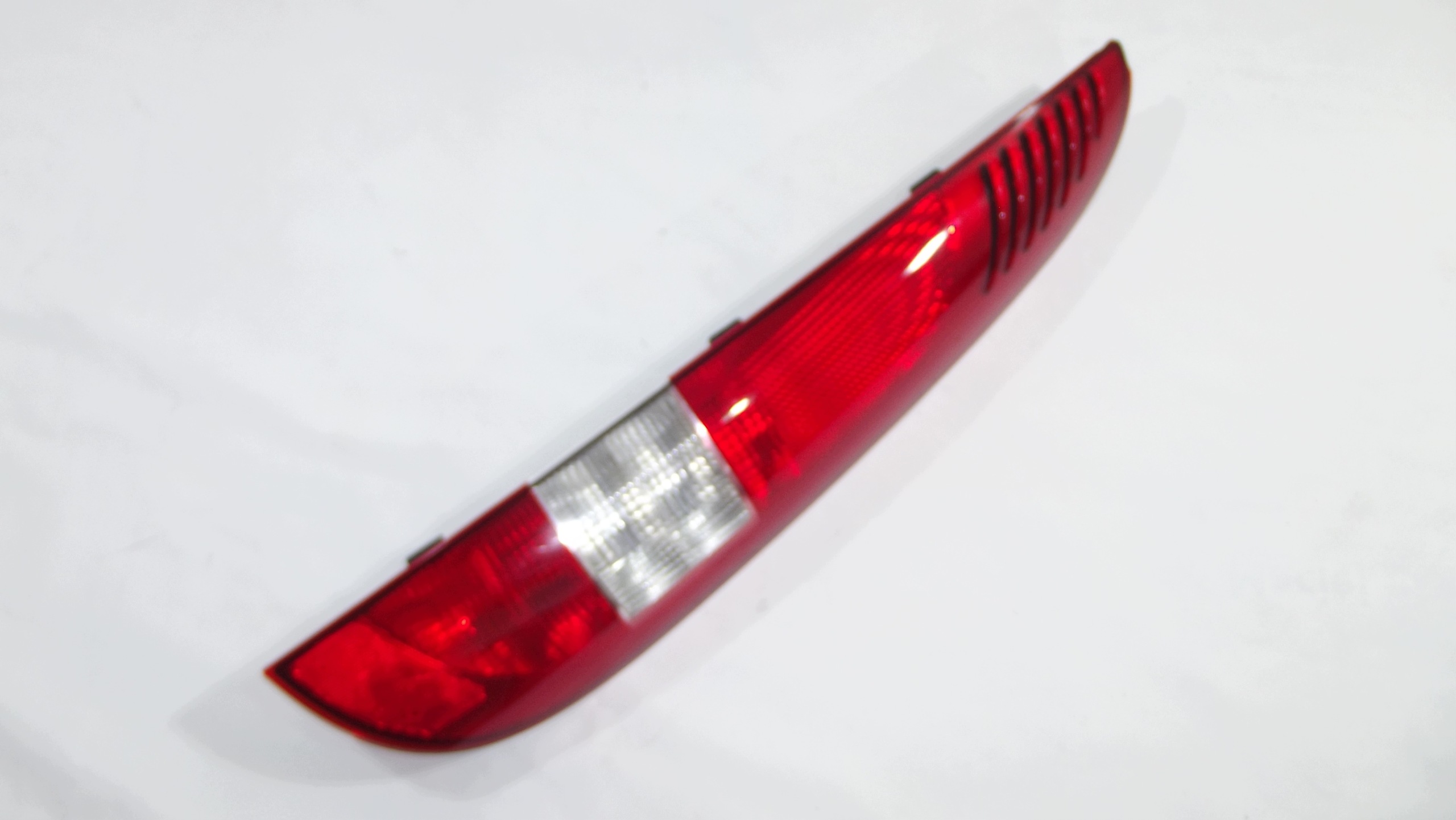Mercedes Vaneo W414 light right rear part