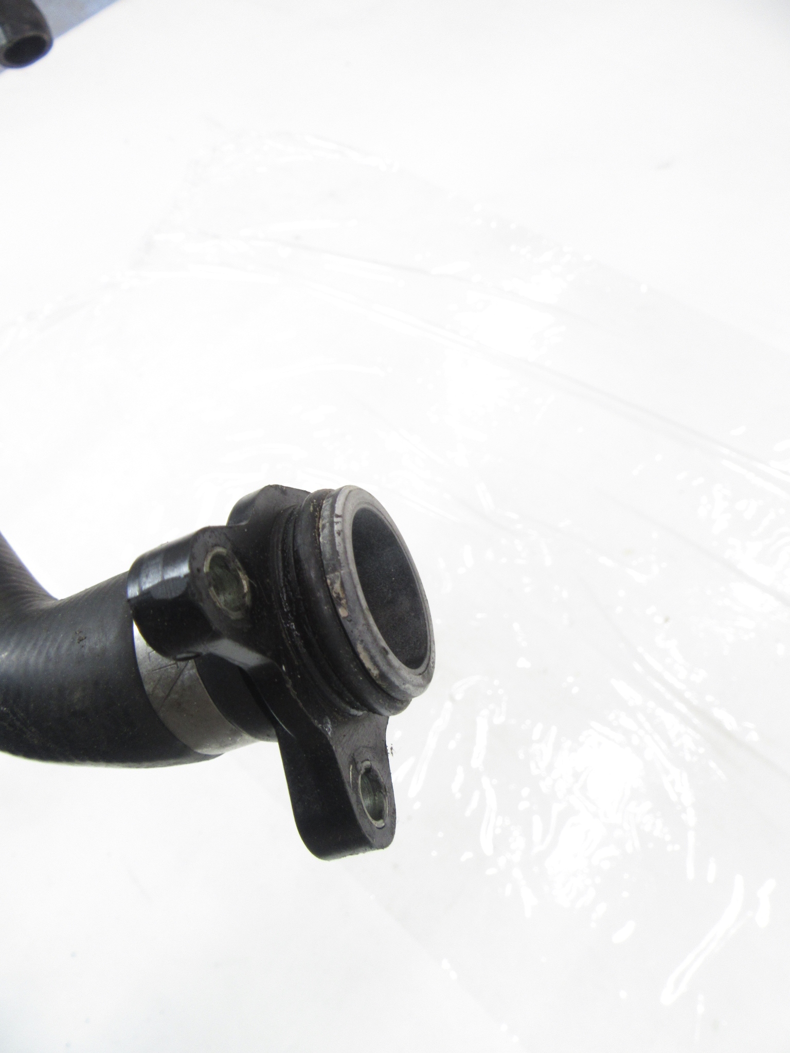 Schlauch des Wassers BMW e60 e61 e63 e64 e65 e66 N52 N53