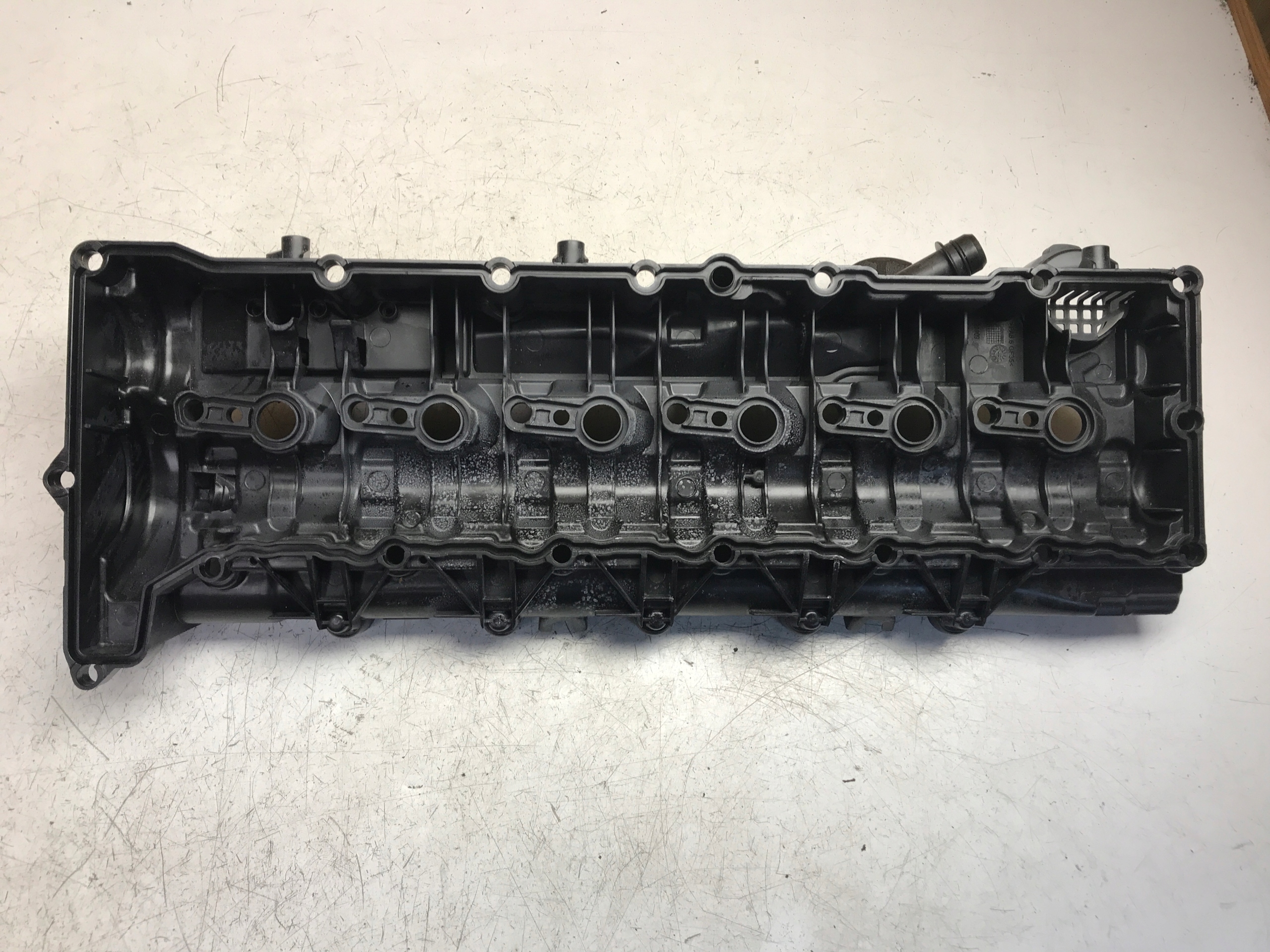 Abdeckung der Ventile BMW F10 F11 3.0 D 15265812