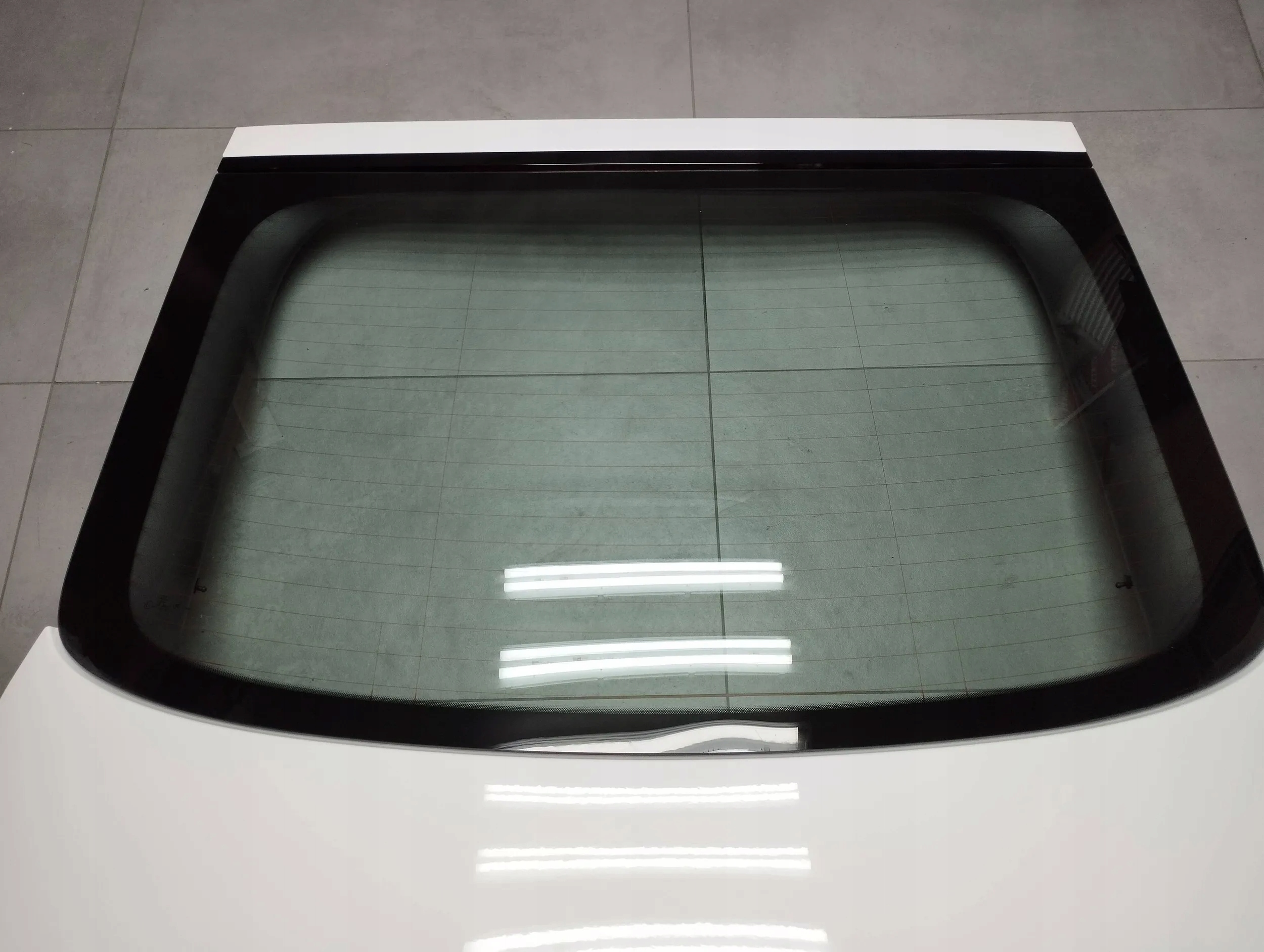 Audi A5 Sportback 8T boot door window LY9C