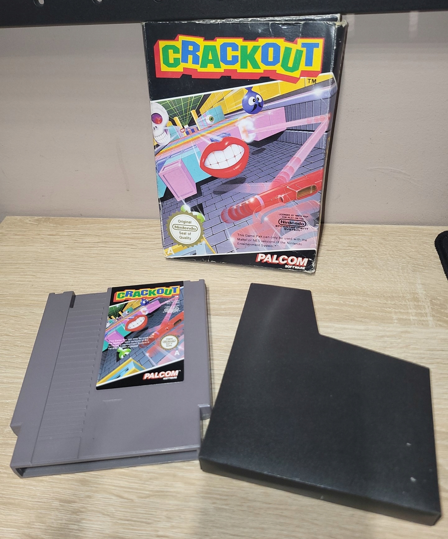 CRACKOUT - NINTENDO NES PUDEŁKO