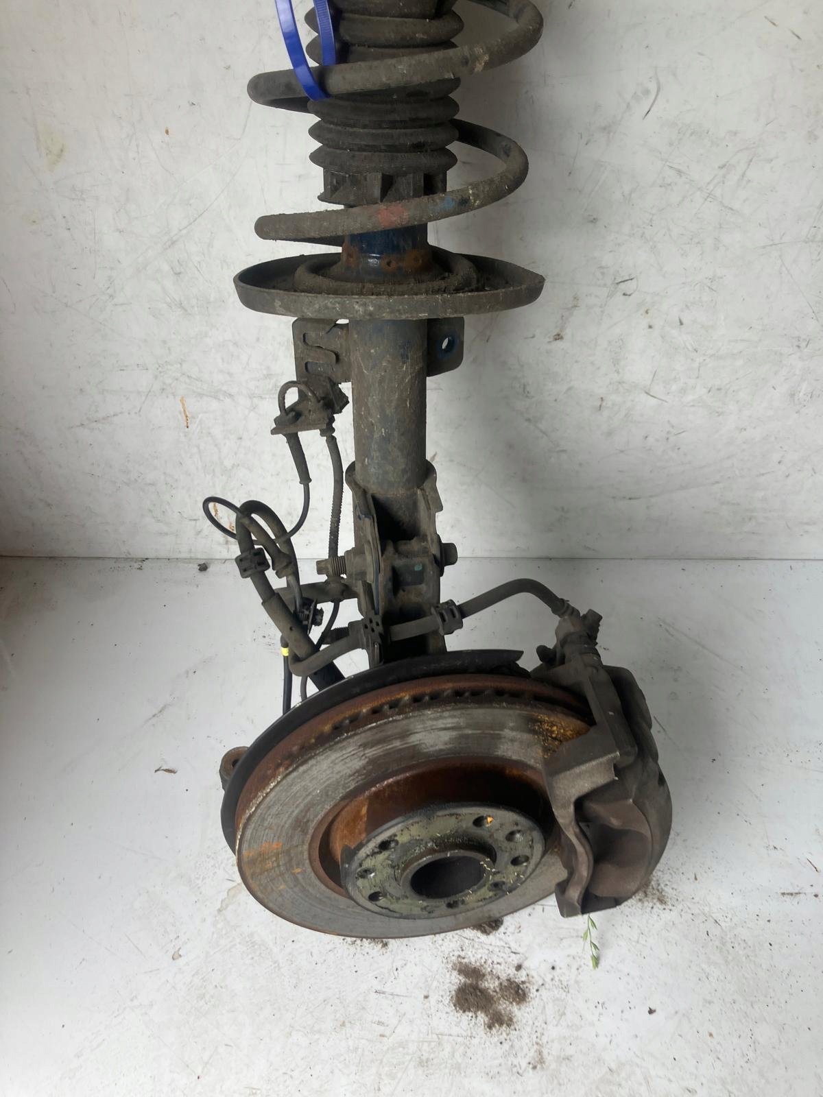 McPherson left PEUGEOT 308 T9 1.6 EHDI MANUAL