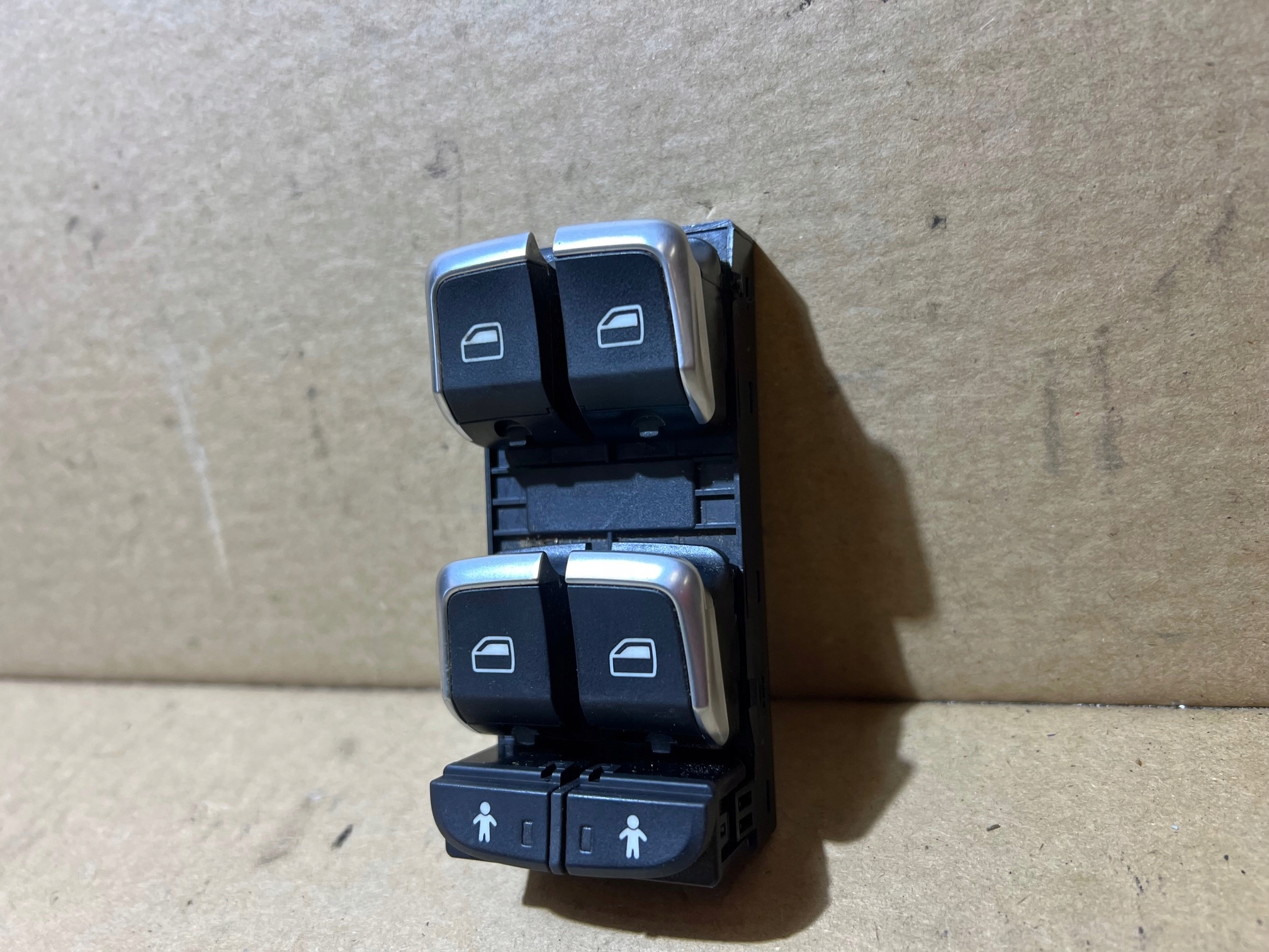 AUDI A6 C7 Schalter PANEL des Fensers links vorne 4G0959851
