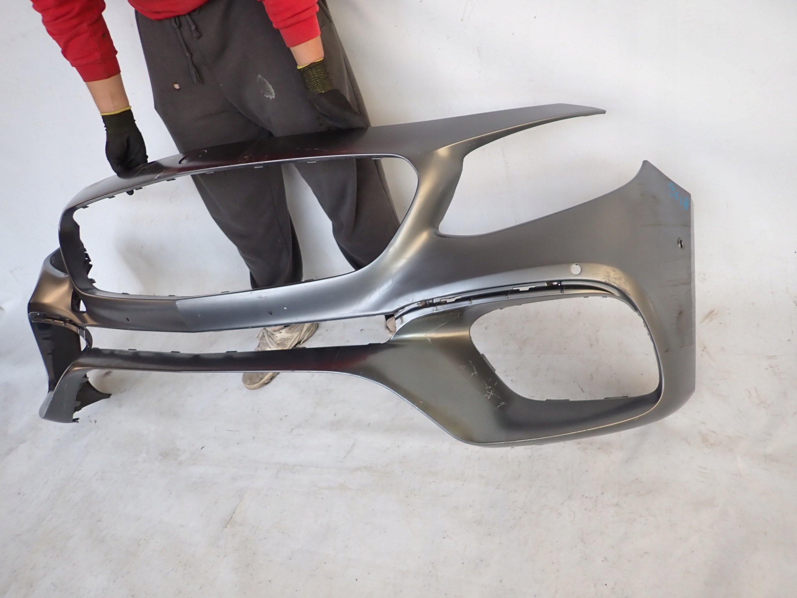 MERCEDES E-KLASA W213 6.3 E63 AMG 16- bumper front front PDC