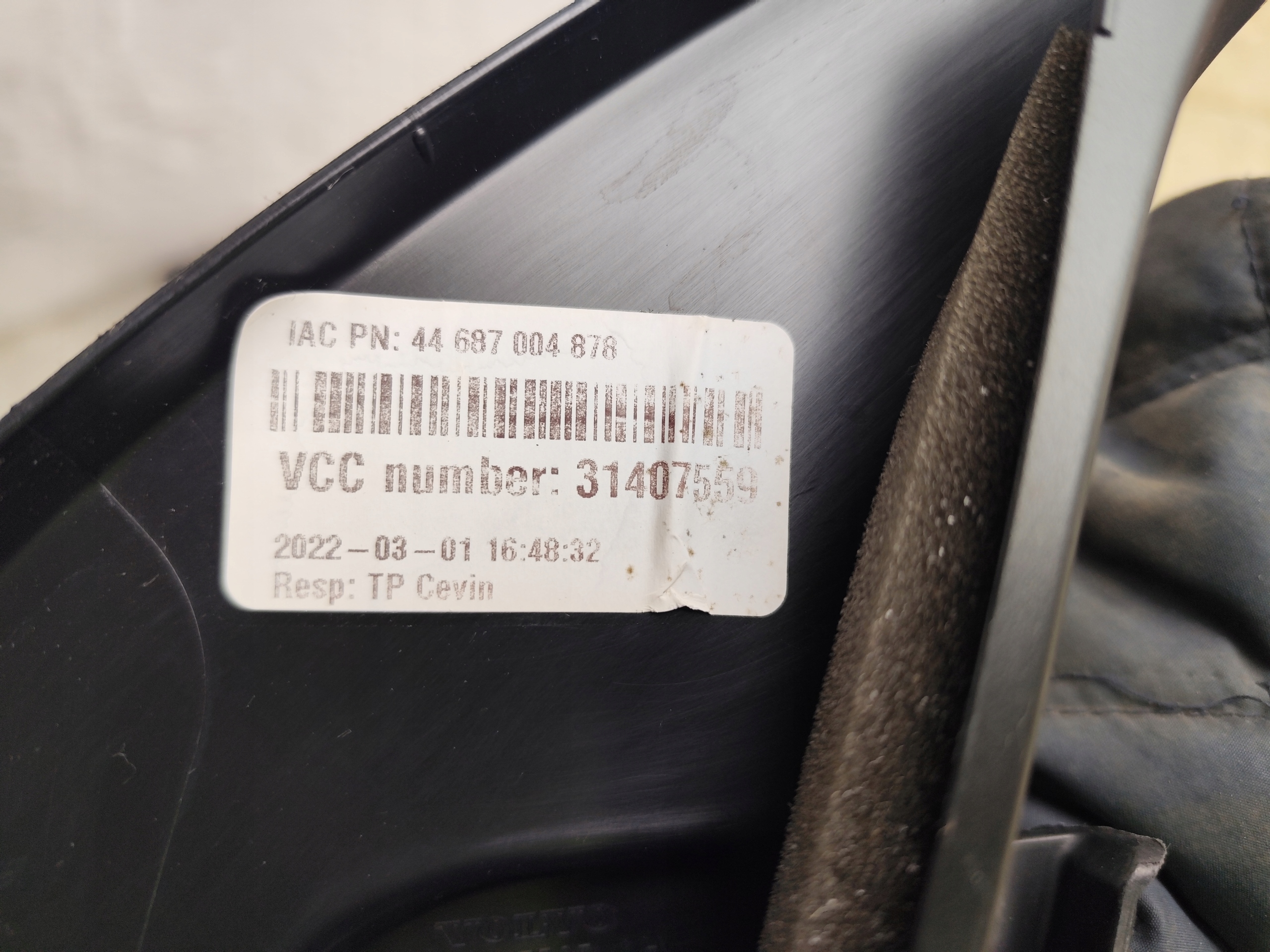 VOLVO XC60 II 2022 moulding windows door left front
