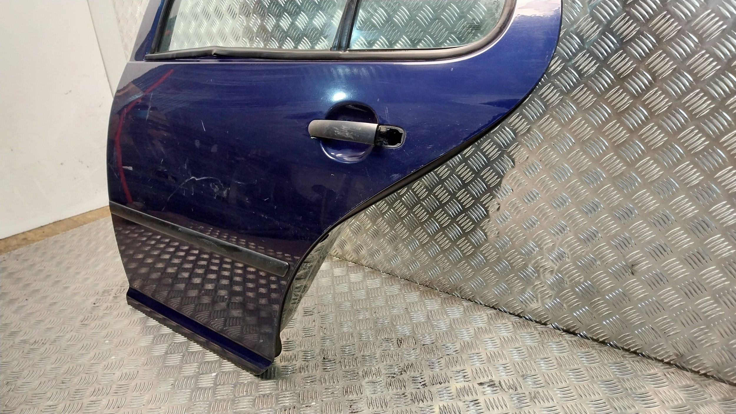 Portière Arrière Gauche VW GOLF IV HATCHBACK 97