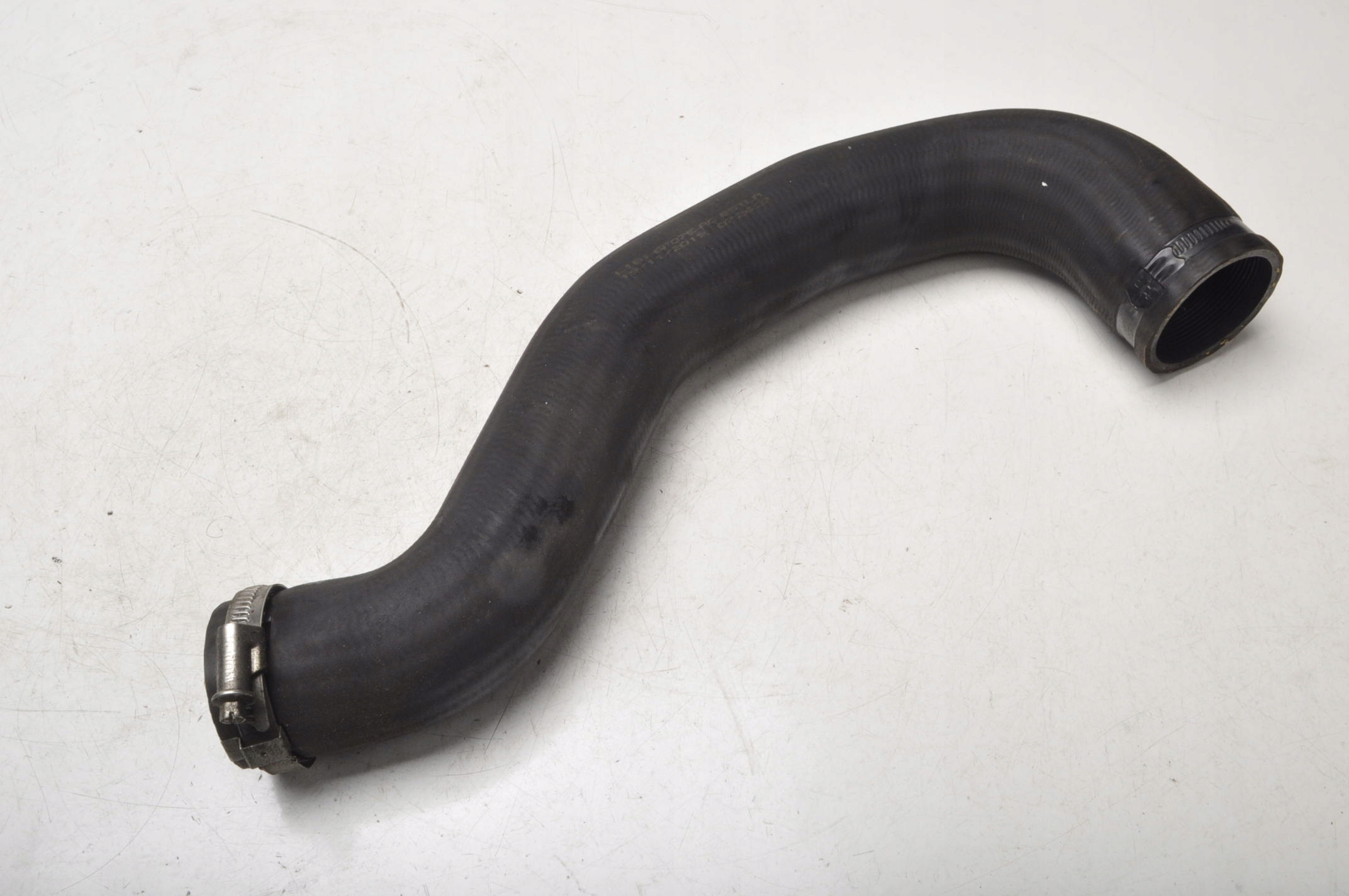 ТРУБА ІНТЕРКУЛЕРА FORD FIESTA MK8 L1B1-6F075-AC