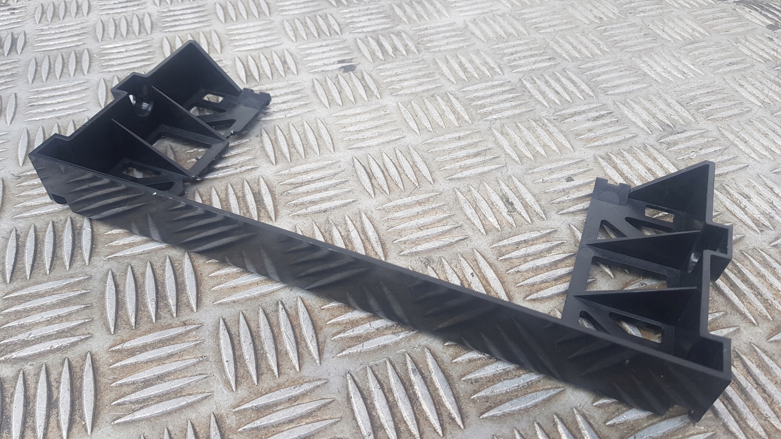 BMW E39 frame cover spoiler B-9307