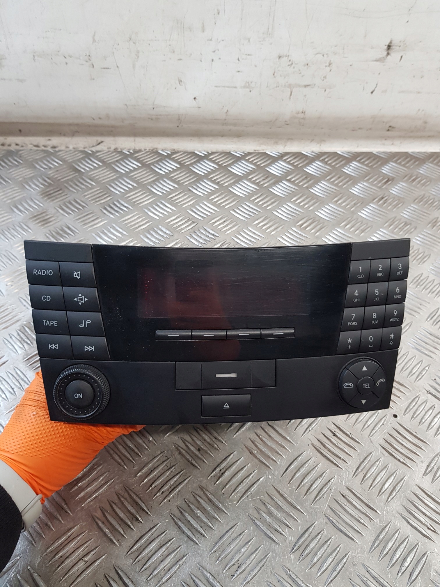 RADIO A2118200079 MERCEDES E-KLASA W211 02R