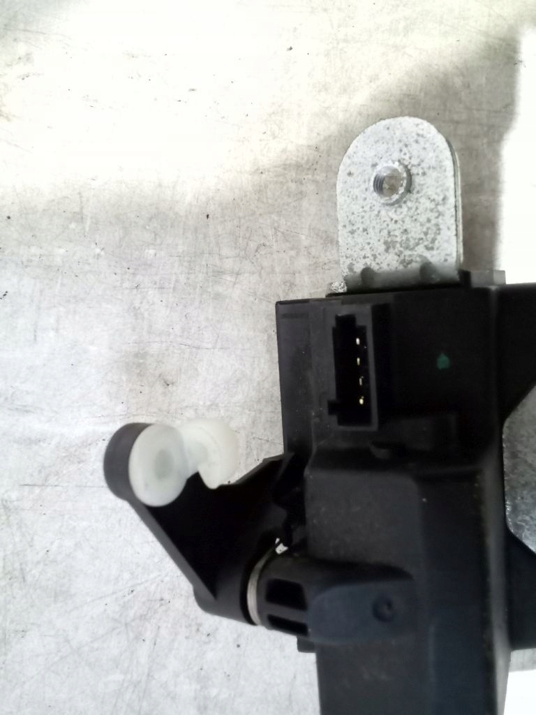 Ford Ka MK2 lock bonnet rear part 51809766 4 PIN