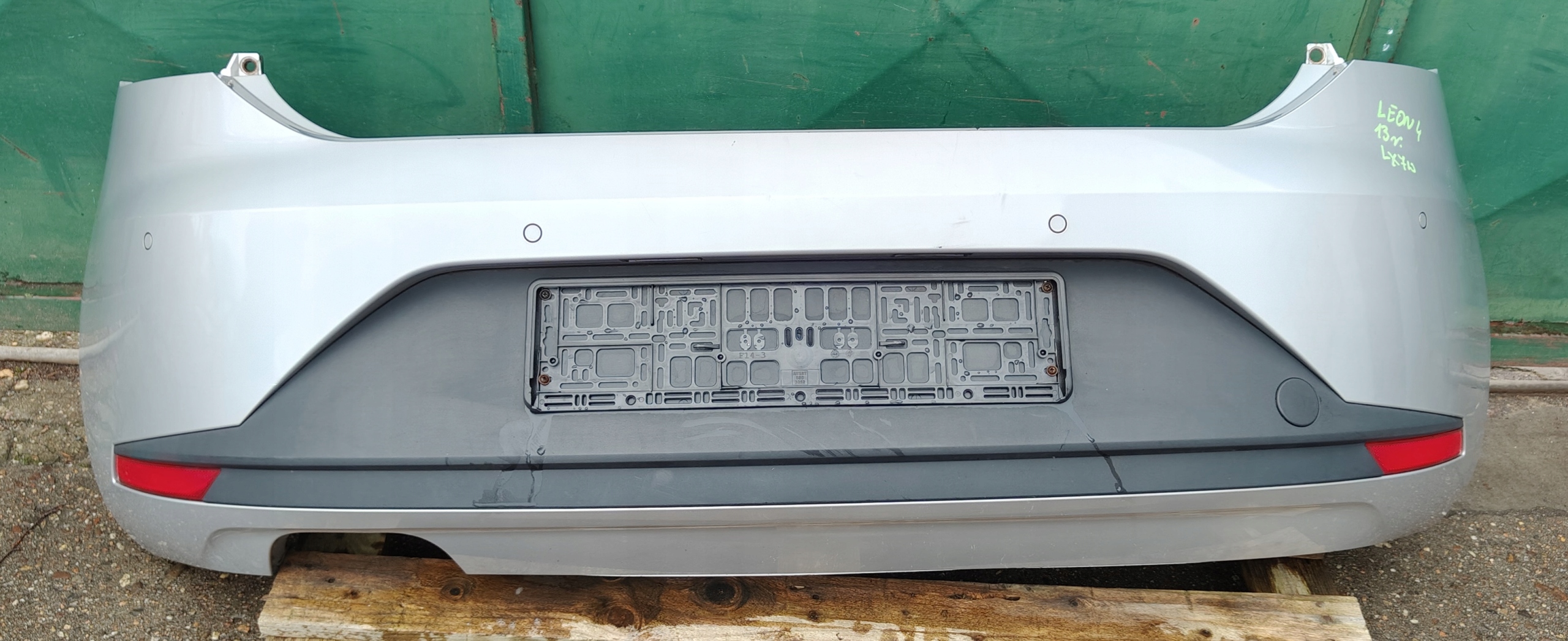 SEAT LEON III 13R HB bumper rear part PDC LX7W