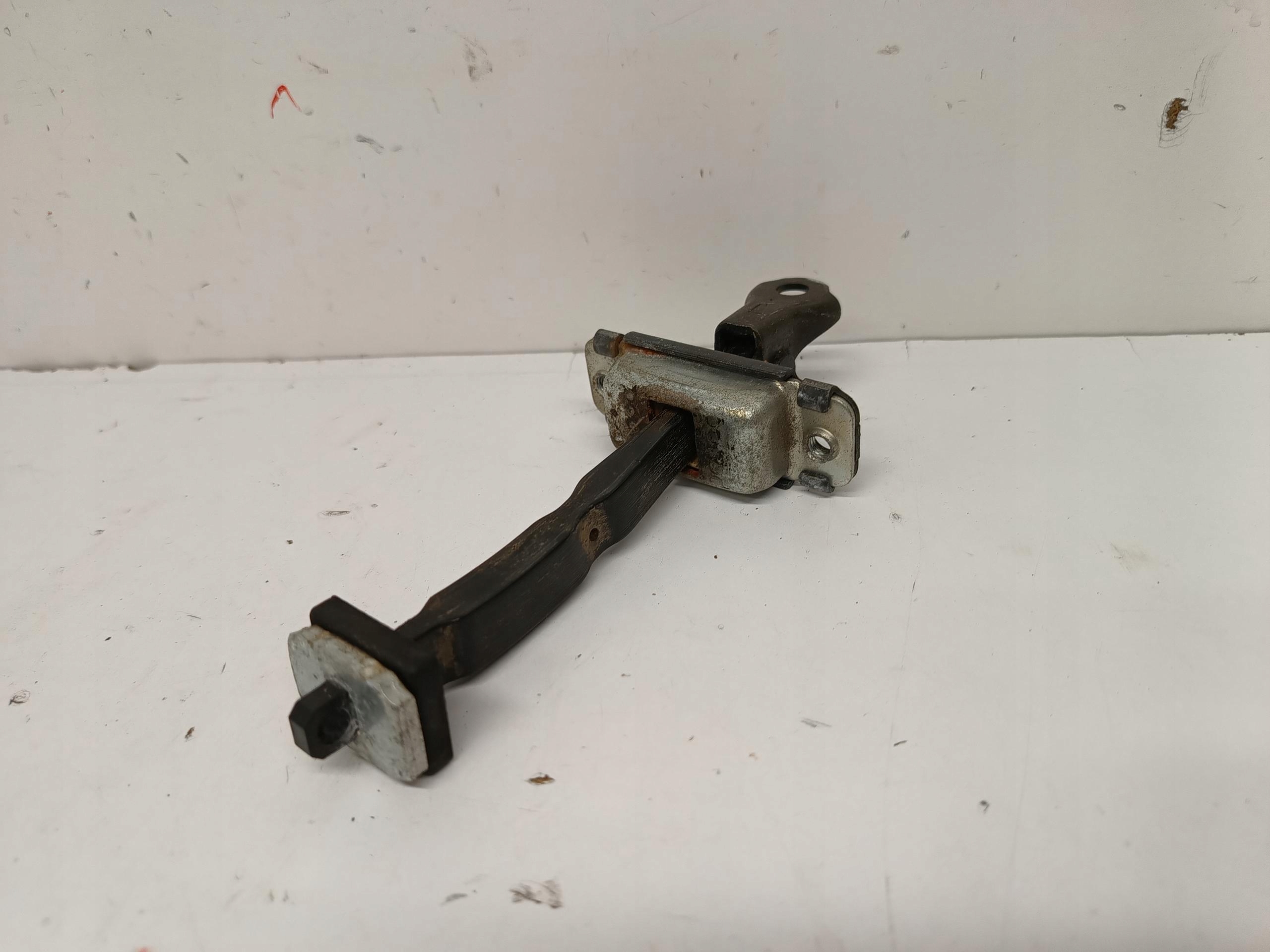 limiter door left rear part rear KIA STONIC 2018