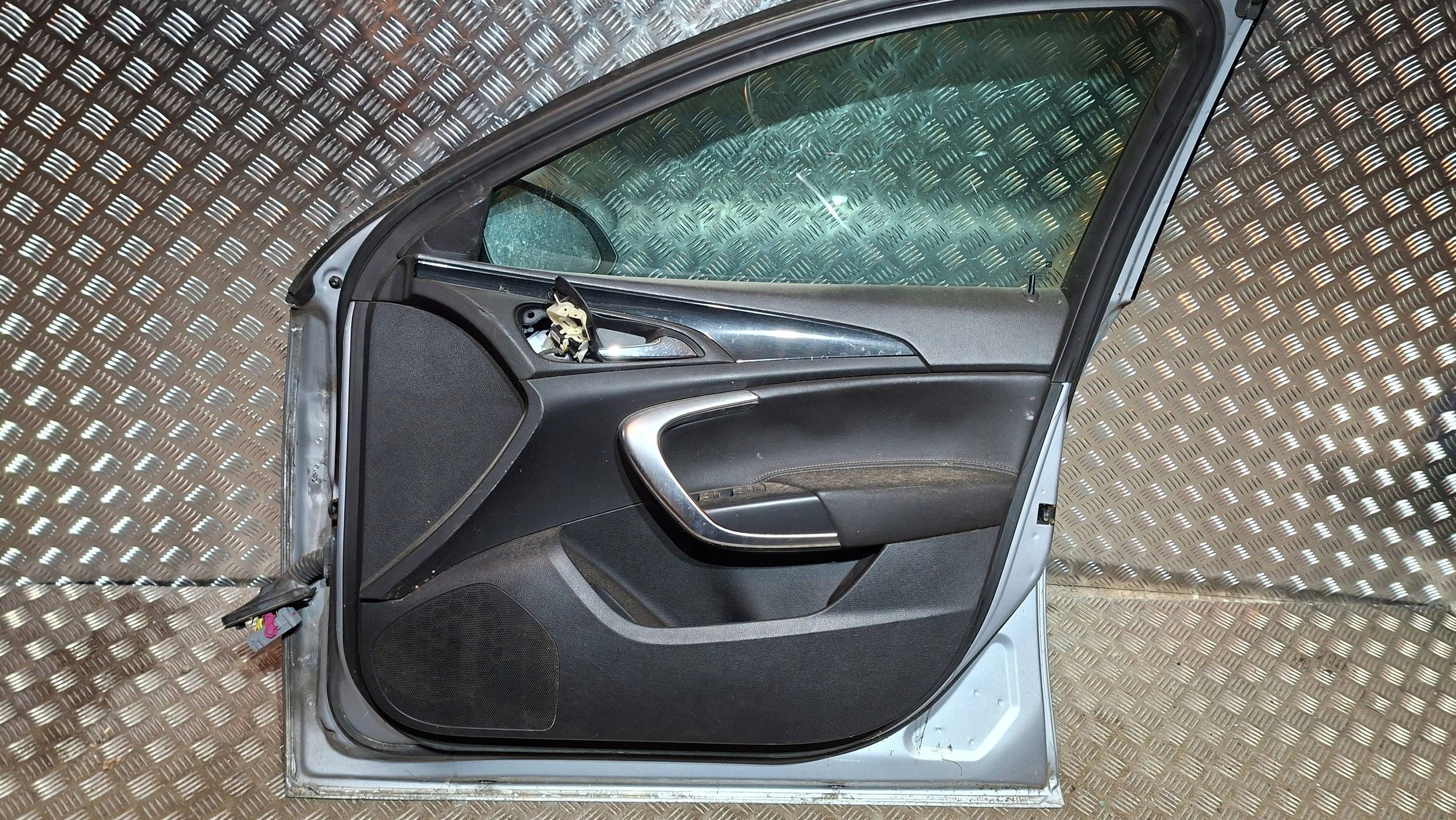 door right front OPEL INSIGNIA A 2008