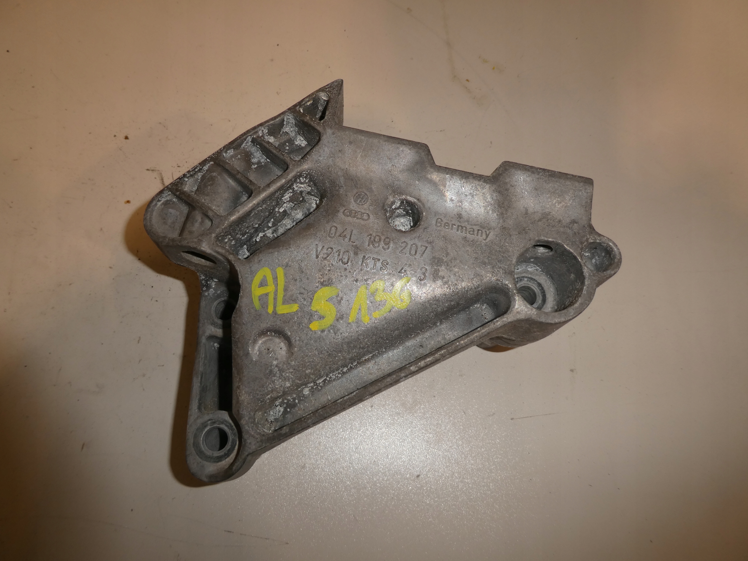engine mount VW SEAT SKODA VW 04L199207