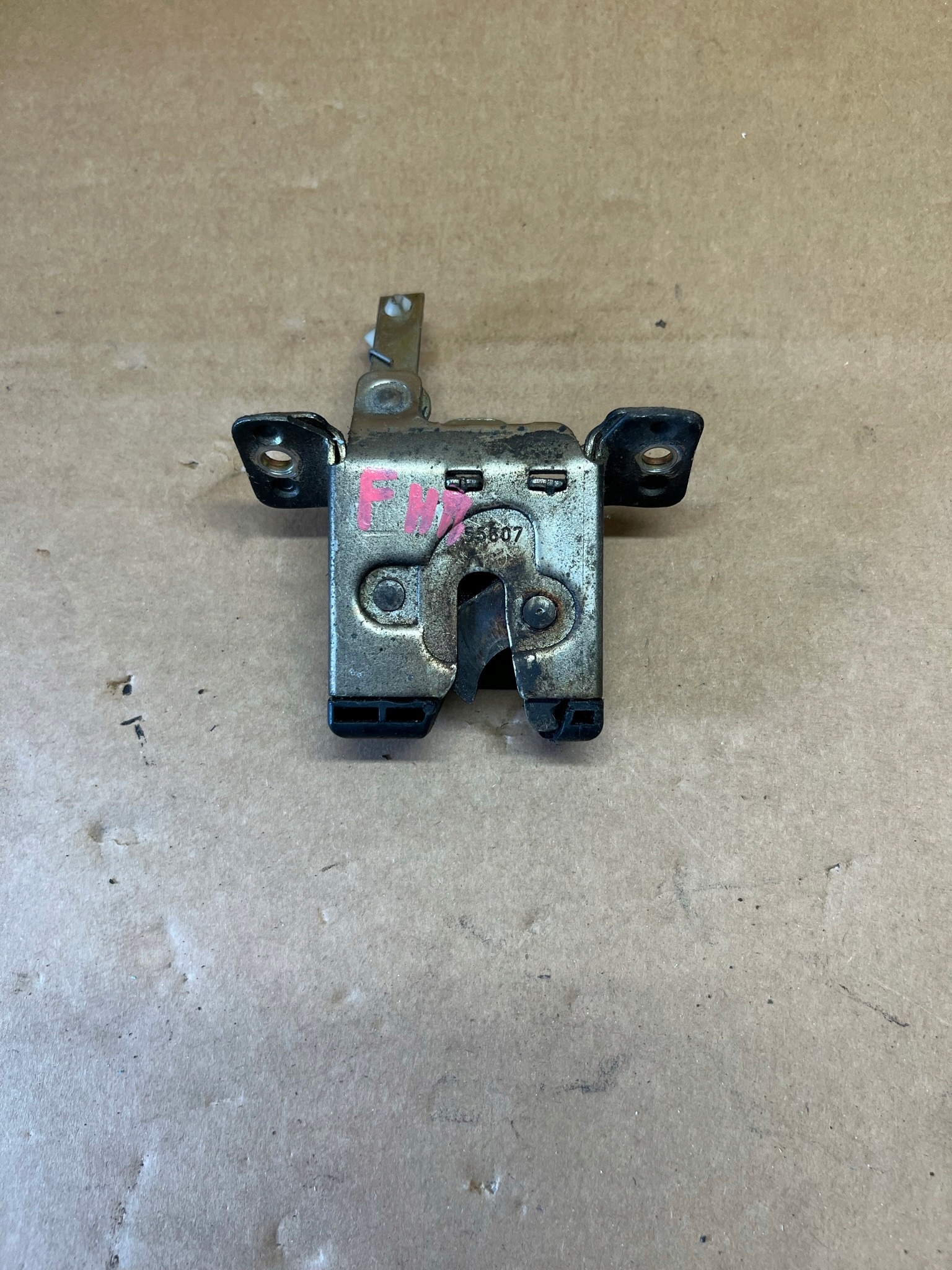 ASTRA F 1 HB ZAMEK KLAPY BAGAŻNIKA TYŁ 91-98