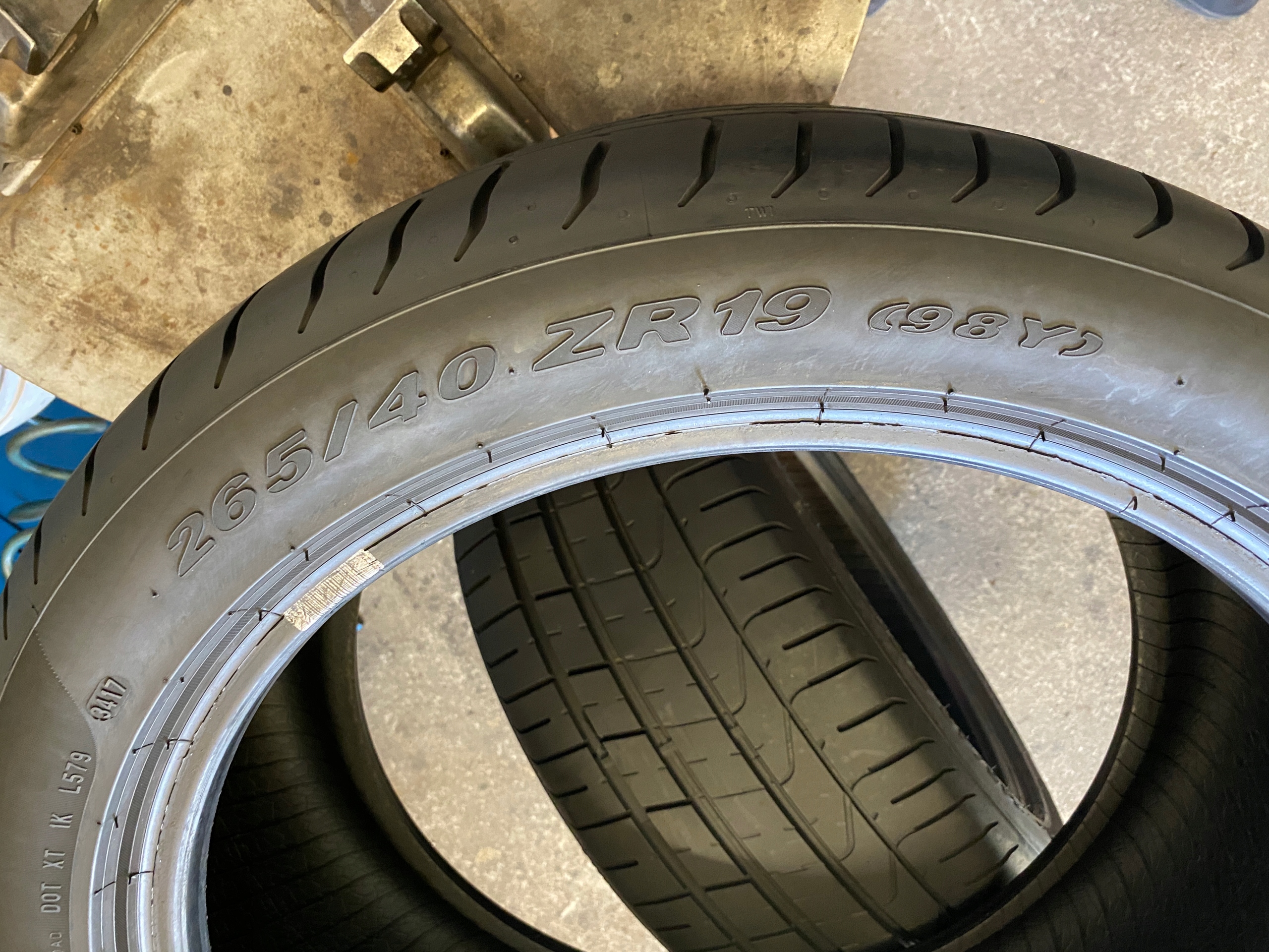 2 tyres summer 265/40R19 PIRELLI P Zero 7mm