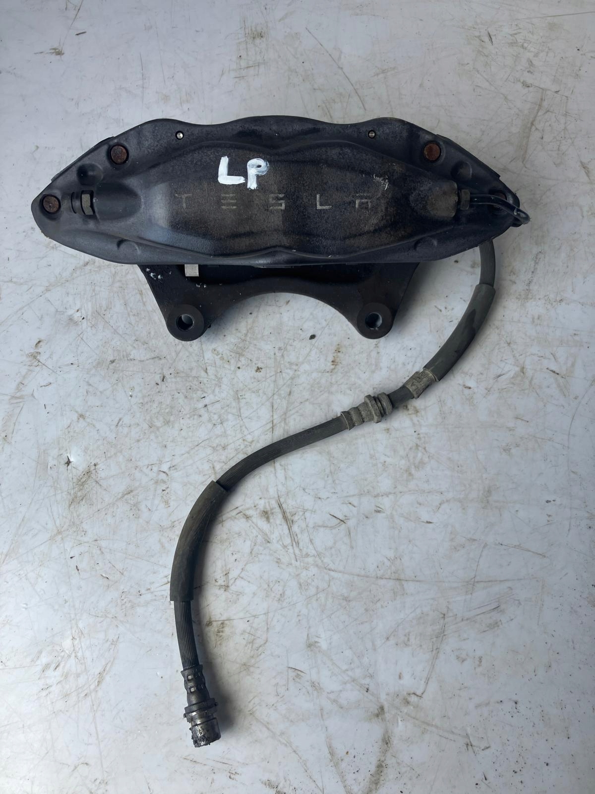 třmen brzdový levý předek TESLA MODEL S BREMBO
