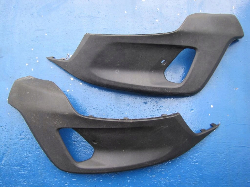 VOLVO V40 CC - moulding cap of a bumper front