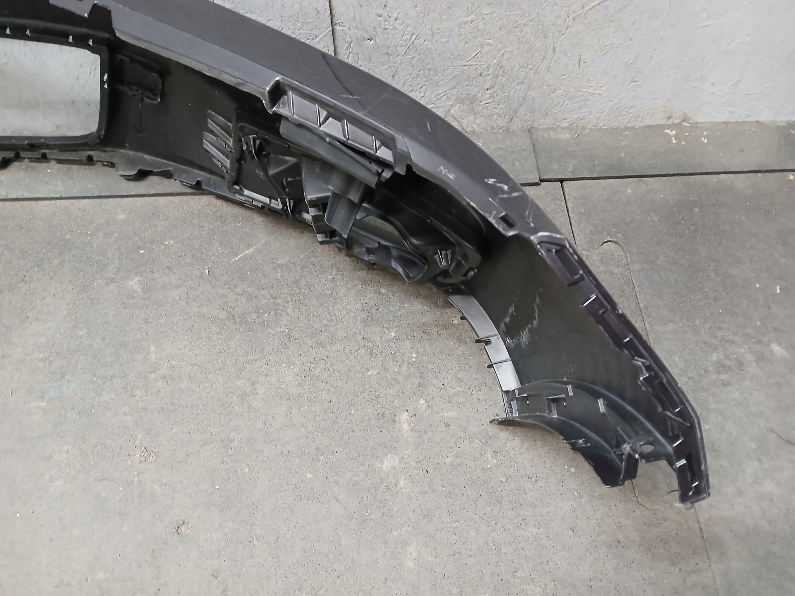 bumper front VW TIGUAN and 1 LIFT 10-14 5N0