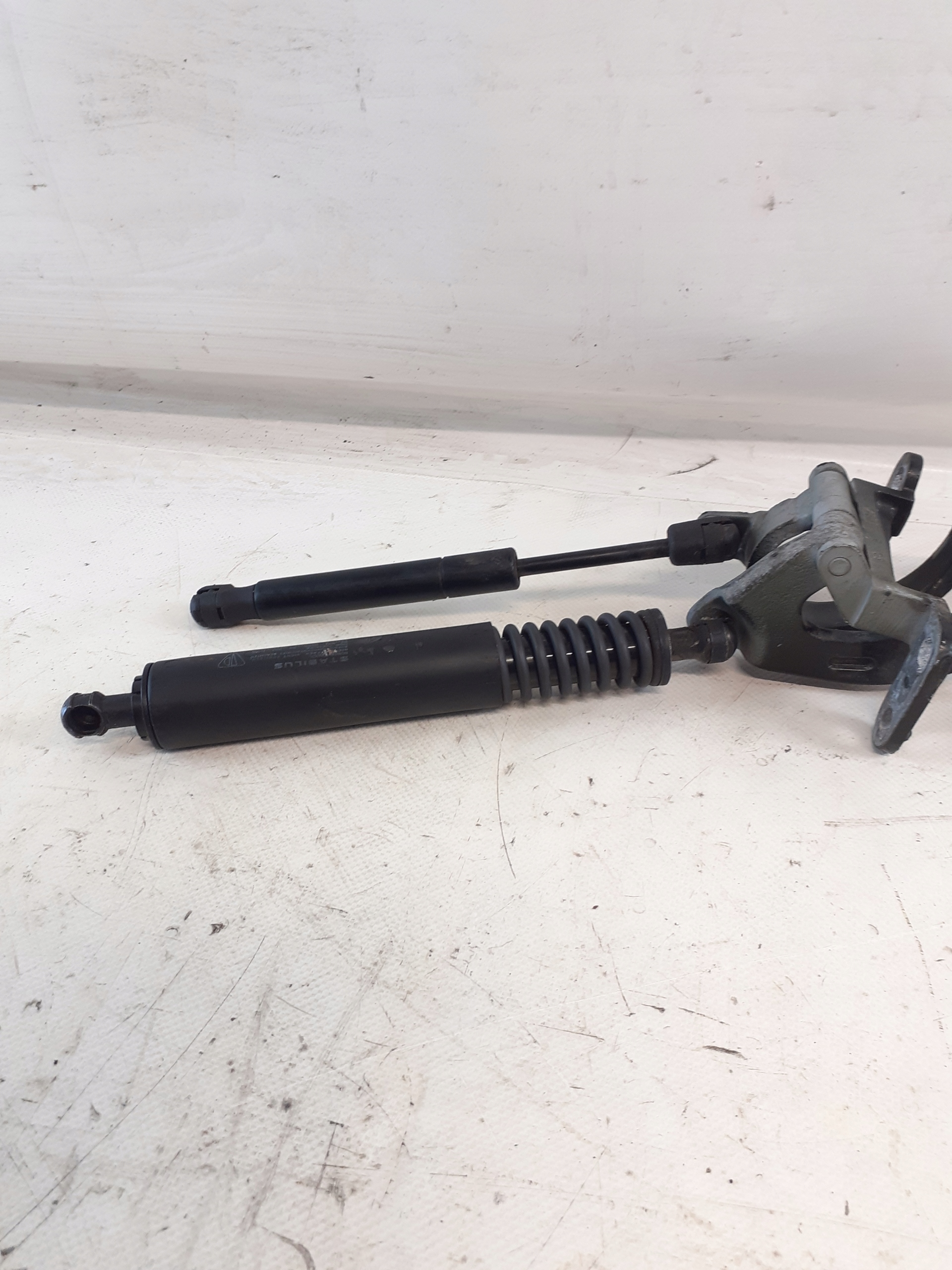 hinge bonnet left rear PORSCHE CAYENNE and