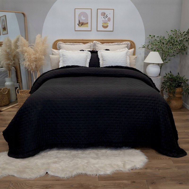 Dekorativní prošívaný přehoz s volánem Celia černý 170 x 210 [cm]