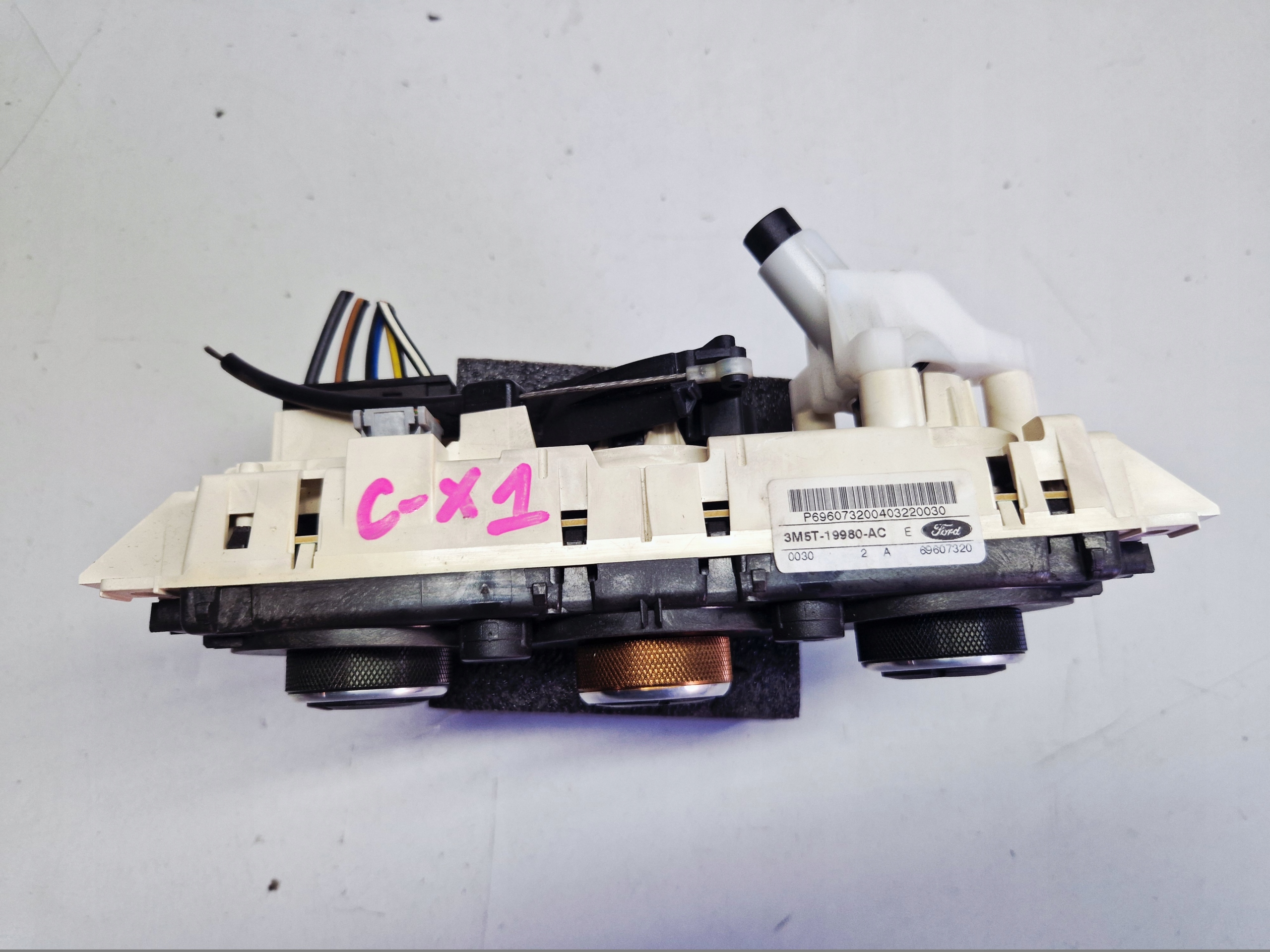 FORD FOCUS MK2 C-MAX MK1 PANEL rešetka ventilacije prekidača klimatizacije 3M5T19980AC