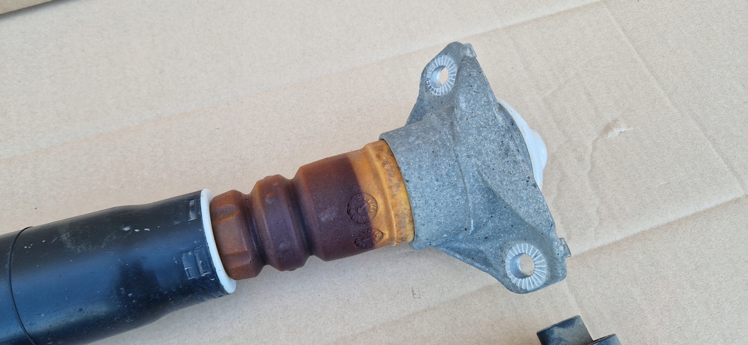 shock absorber rear part AUDI Q5 80A513035N as new original